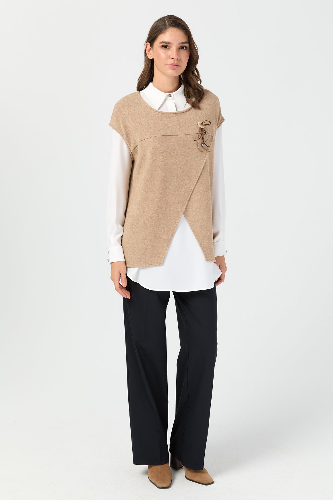 Asimetrik Kesim Broş Detaylı İkili Takım  Vizon