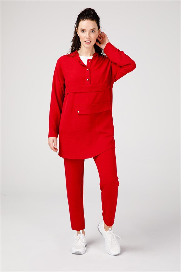 Önü Çıtçıtlı Tunikli Pantolonlu Takım  Kırmızı