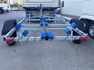 Domar Poliüretan Tekne Yan Makara Takozu Mavi