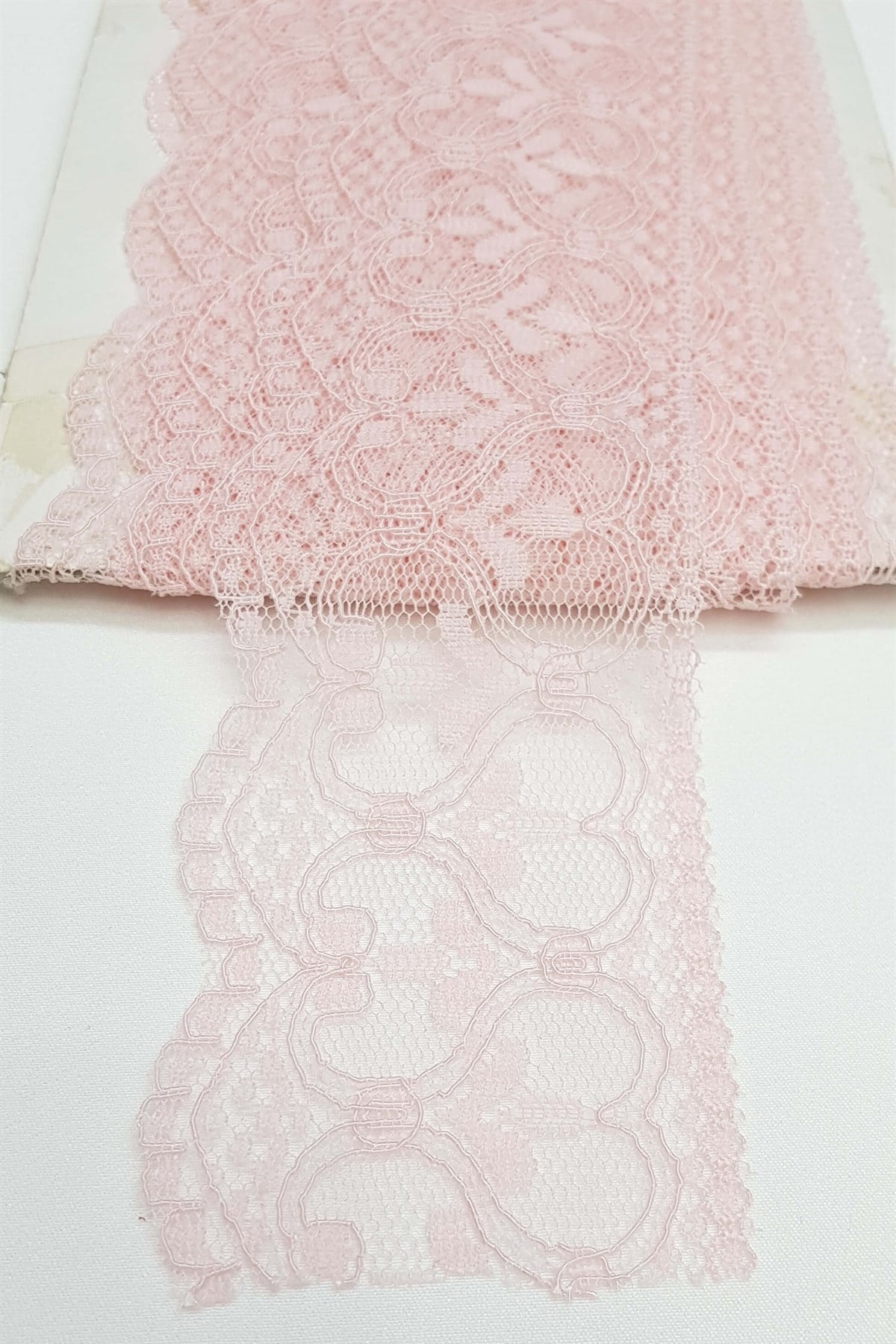 Pink Cola Swan Lace 6 cm