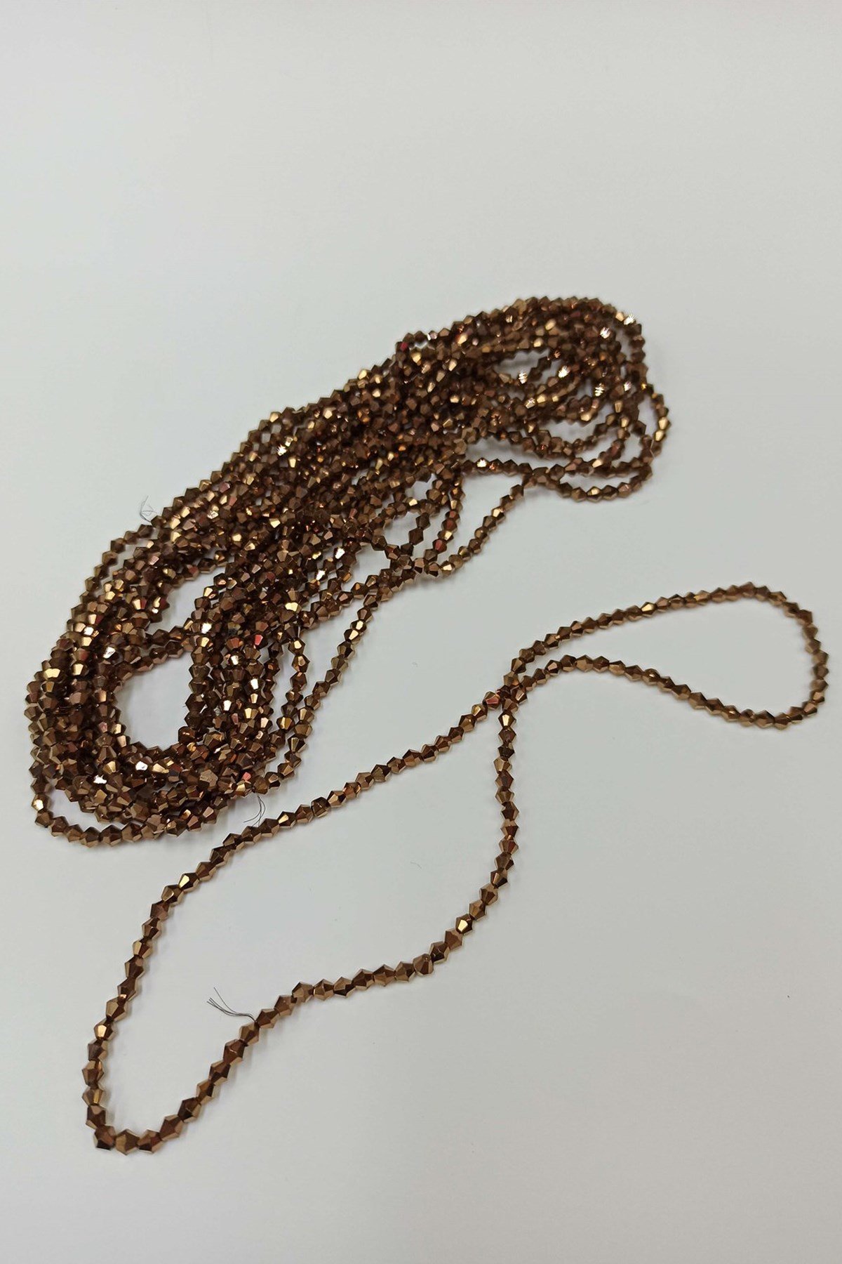 Açık Kahverengi Kristal Boncuk Piramit 4 mm