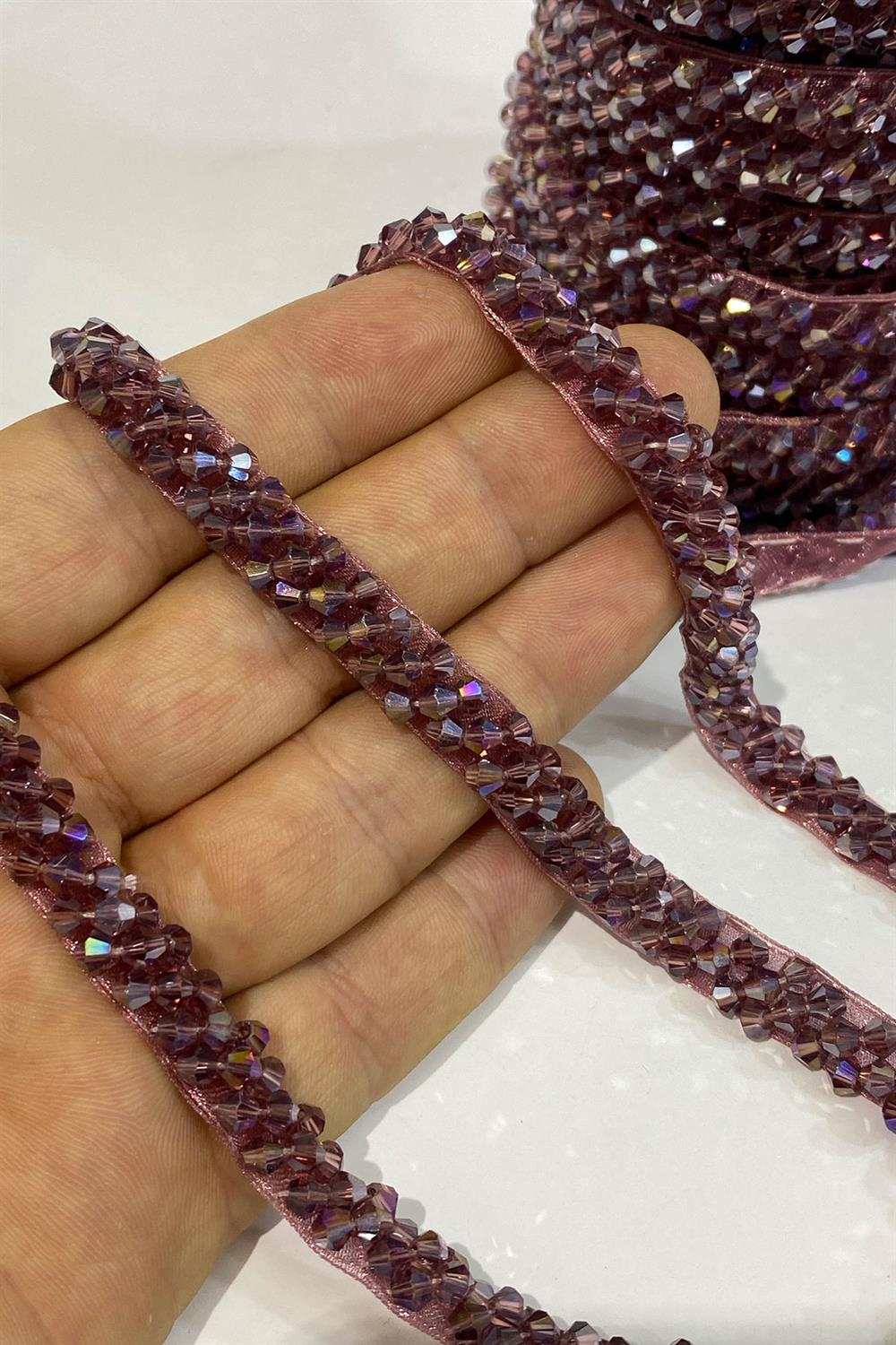 Açık Mor Kristal Boncuk İşlemeli Şerit