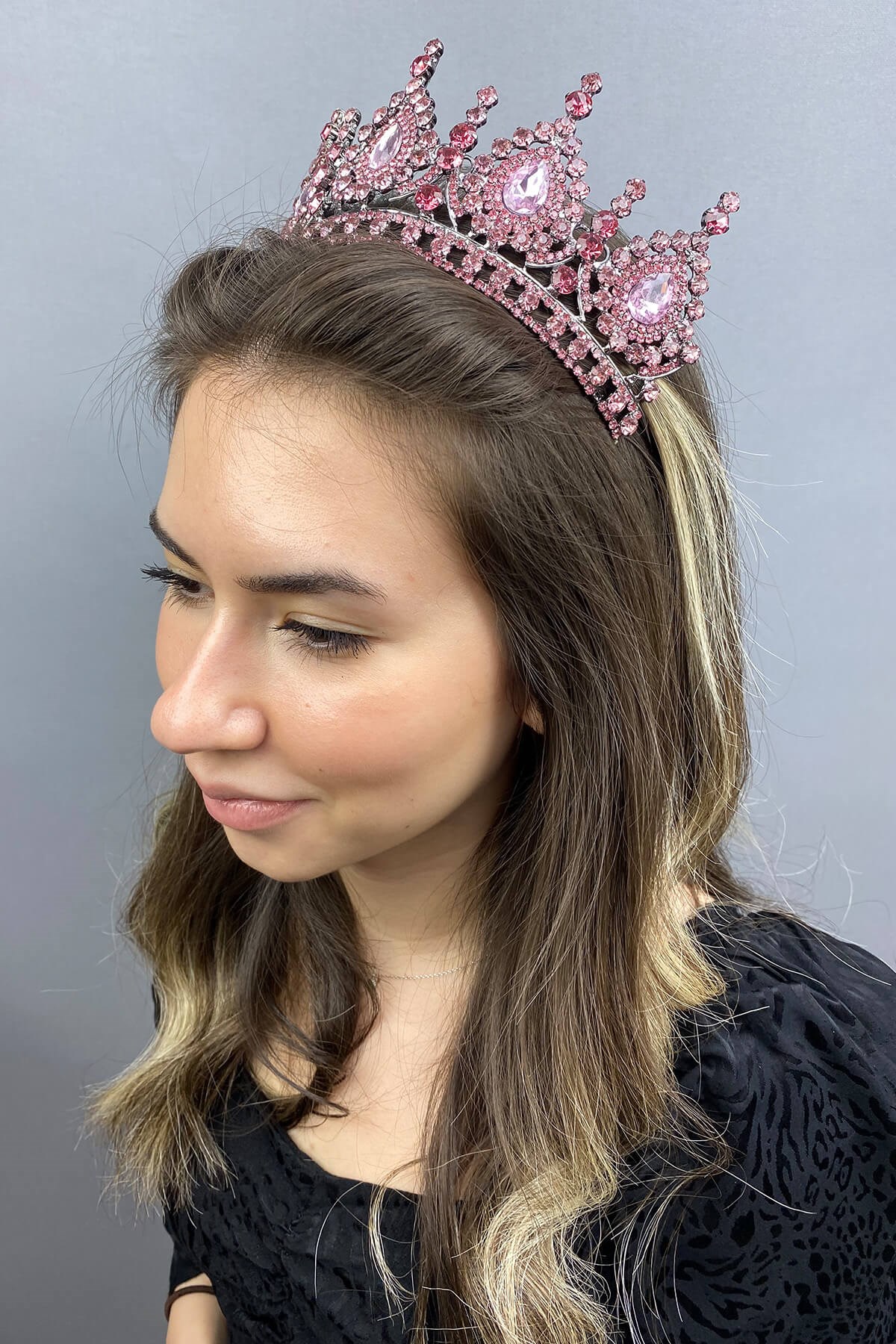 Ahu Model Red Gold Bridal Crown