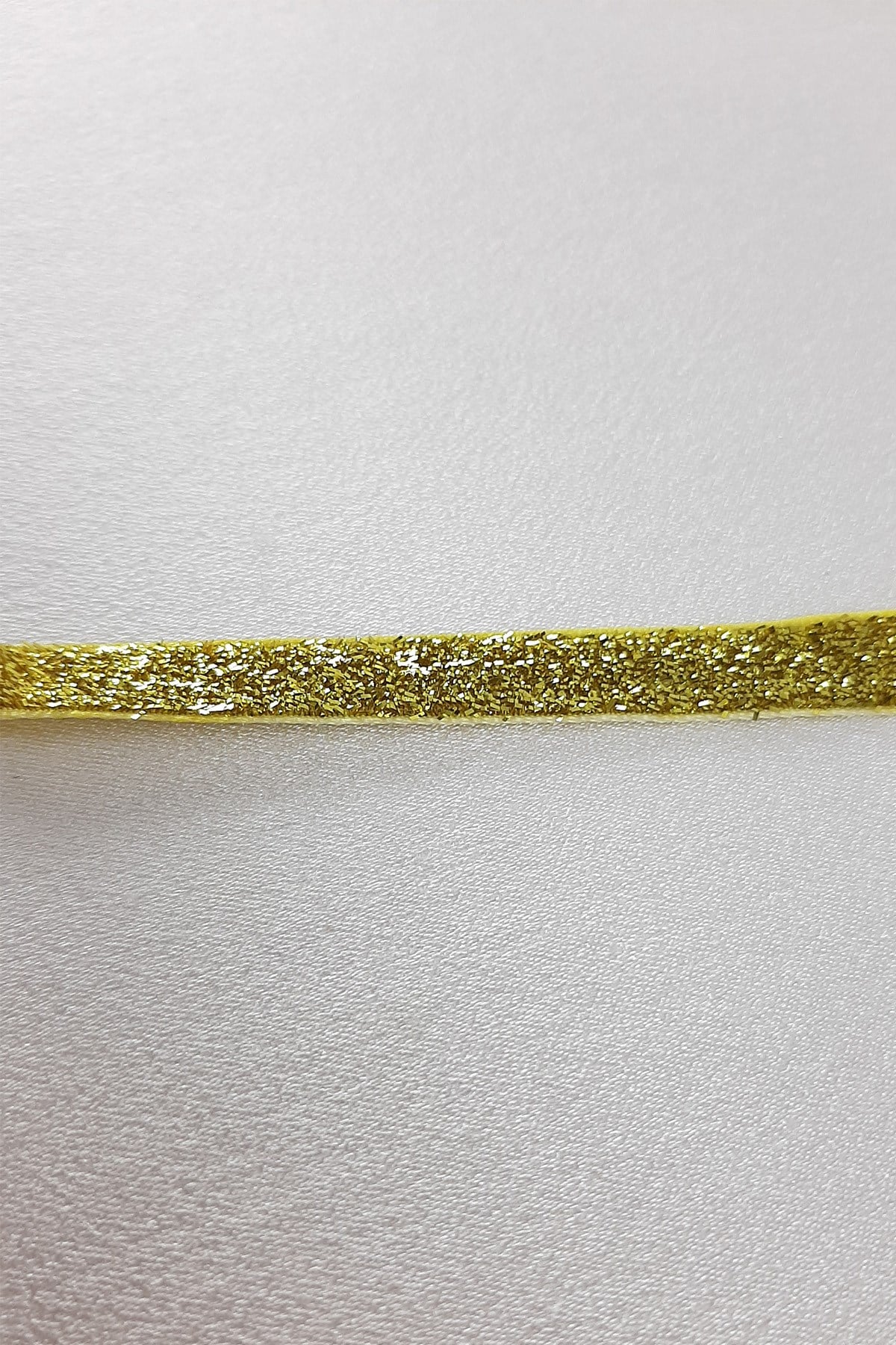 Altın Sarısı Simli Kadife Kurdele 1 cm