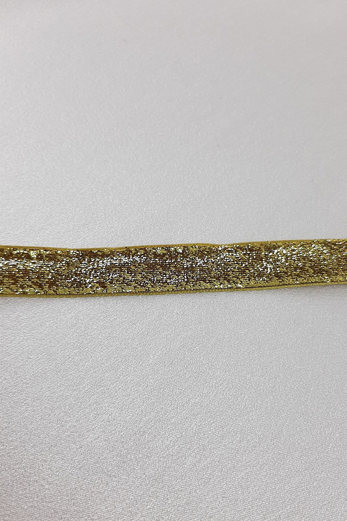 Altın Sarısı Simli Kadife Kurdele 1,5 cm