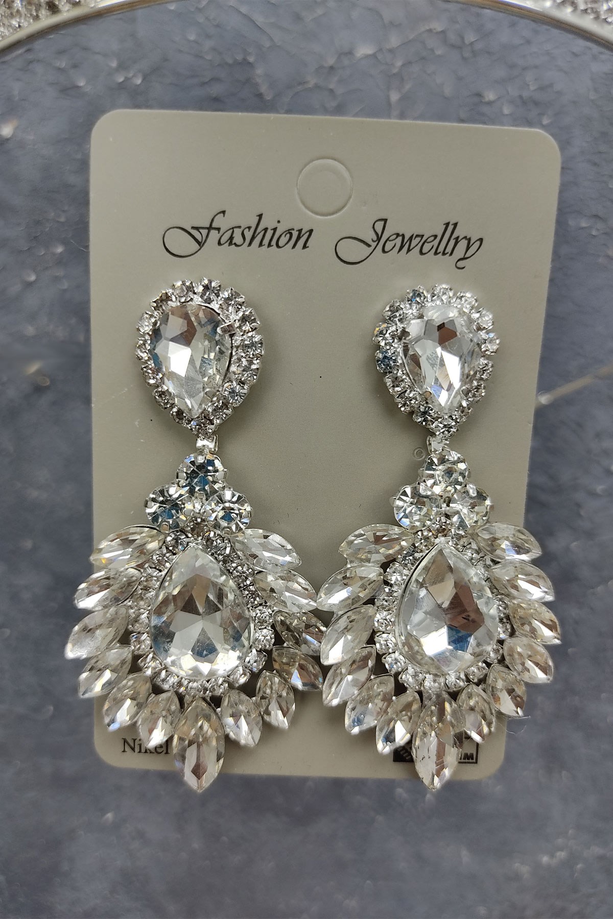 Angelina Model Bridal Crown And Drop Stud Earrings