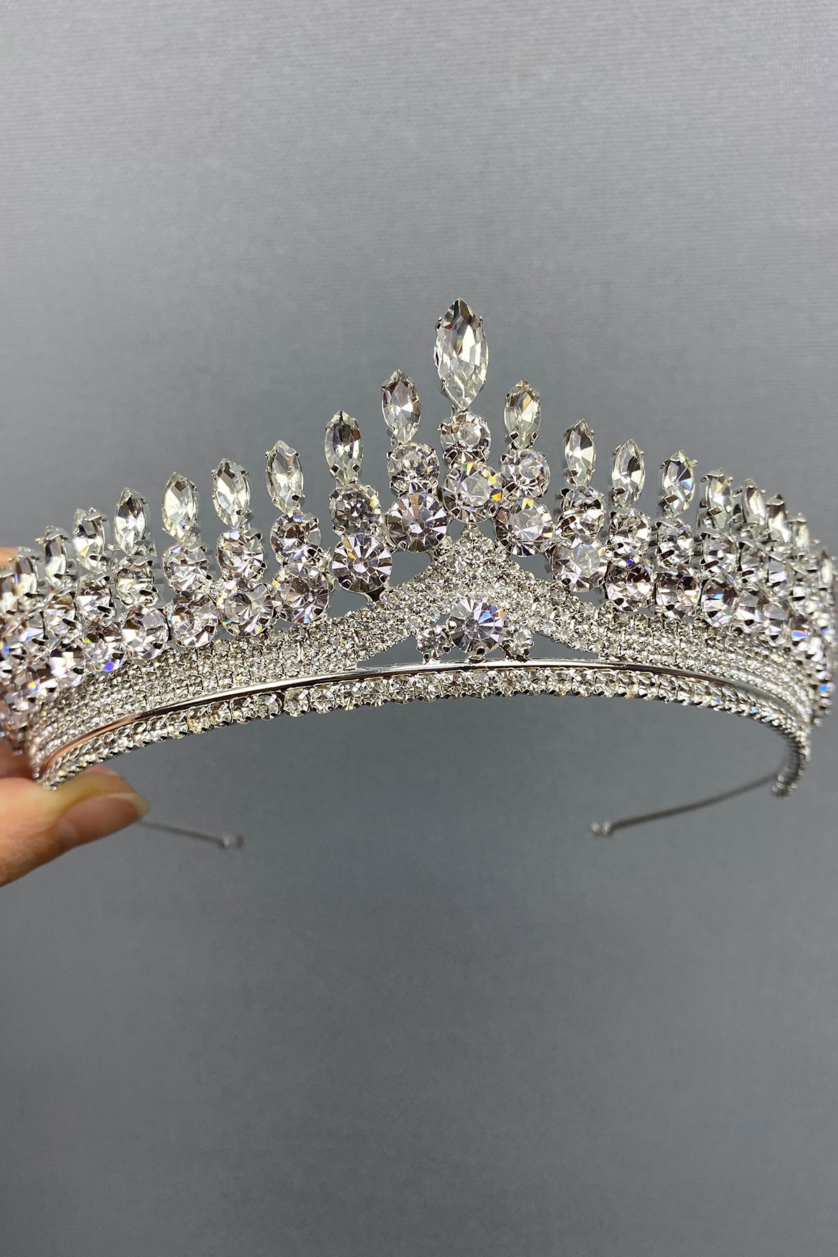 Anteras Bridal Henna Crown and Earring