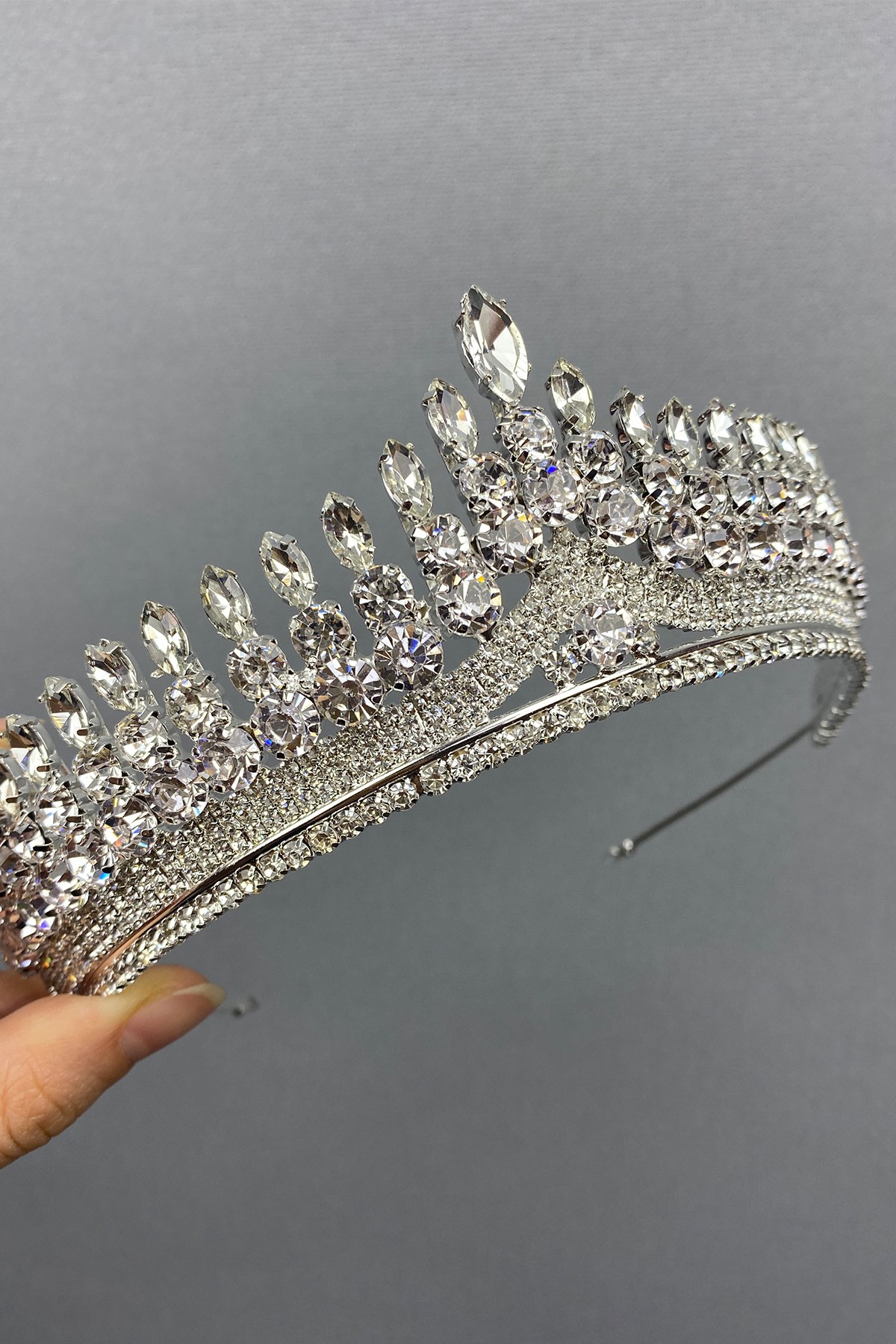 Anteras Bridal Henna Crown and Earring