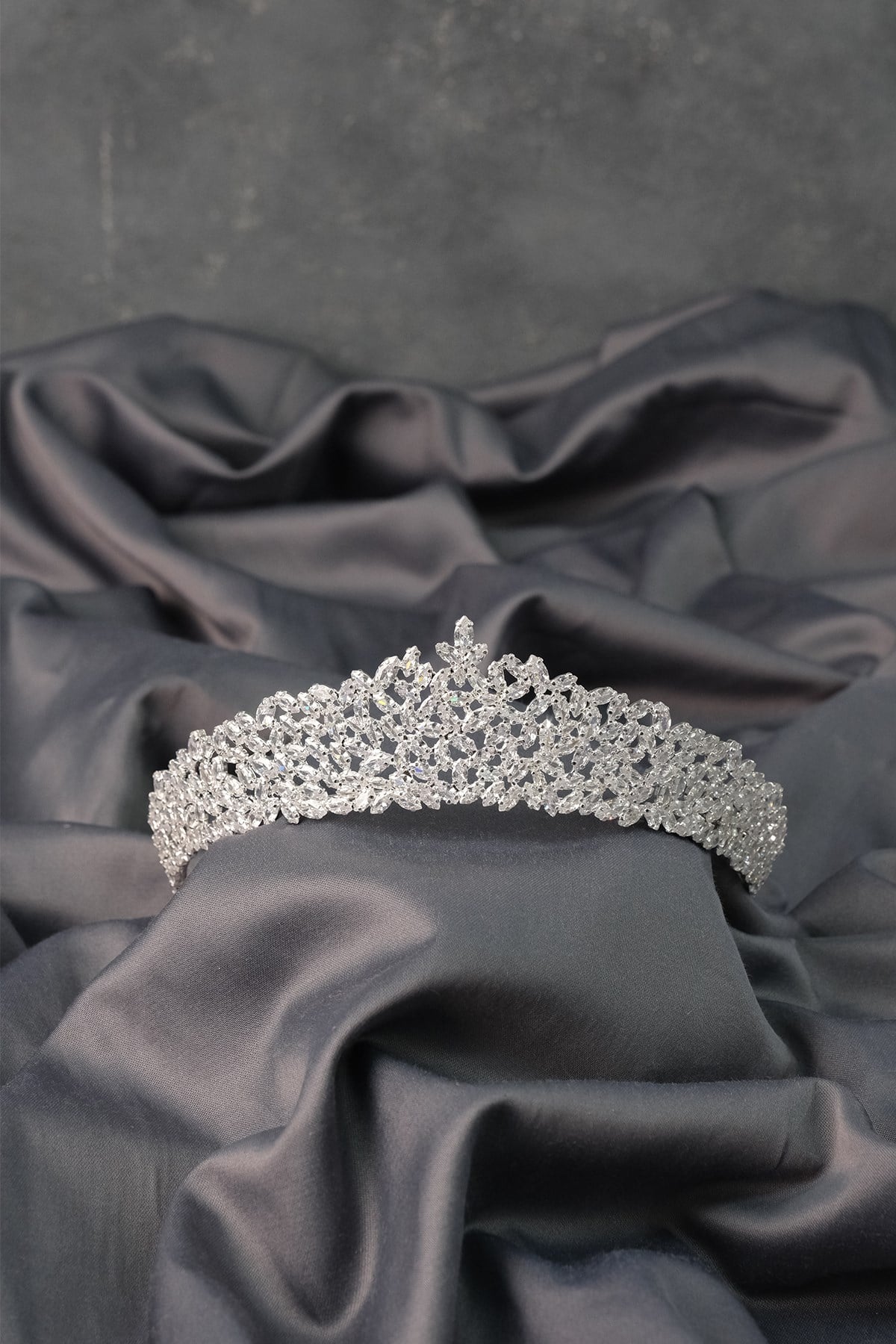 Asylaa Bridal Crown with Zircon Stone