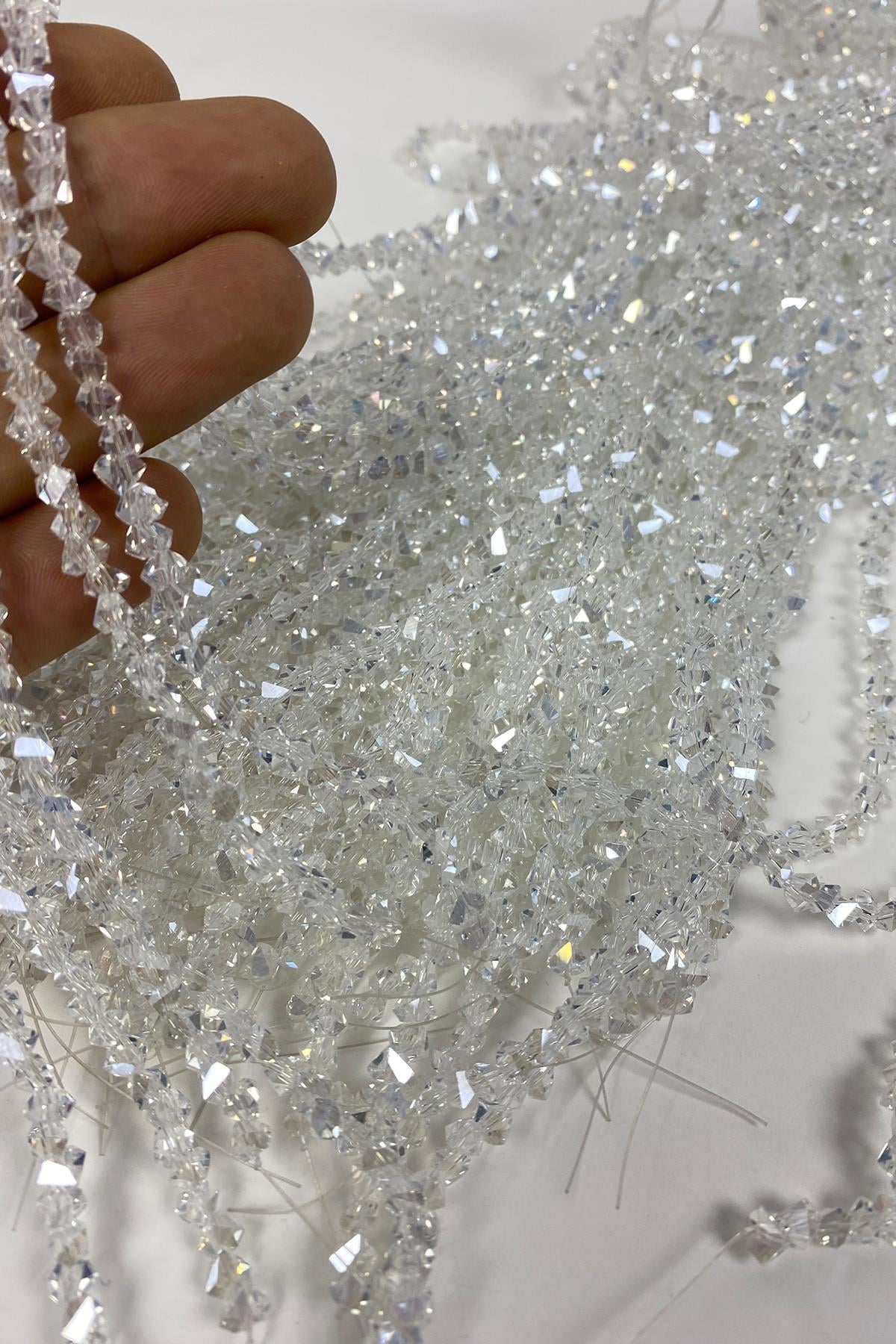 Az Janjanlı Üçgen Kesim Parlak Kristal Boncuk 6 mm