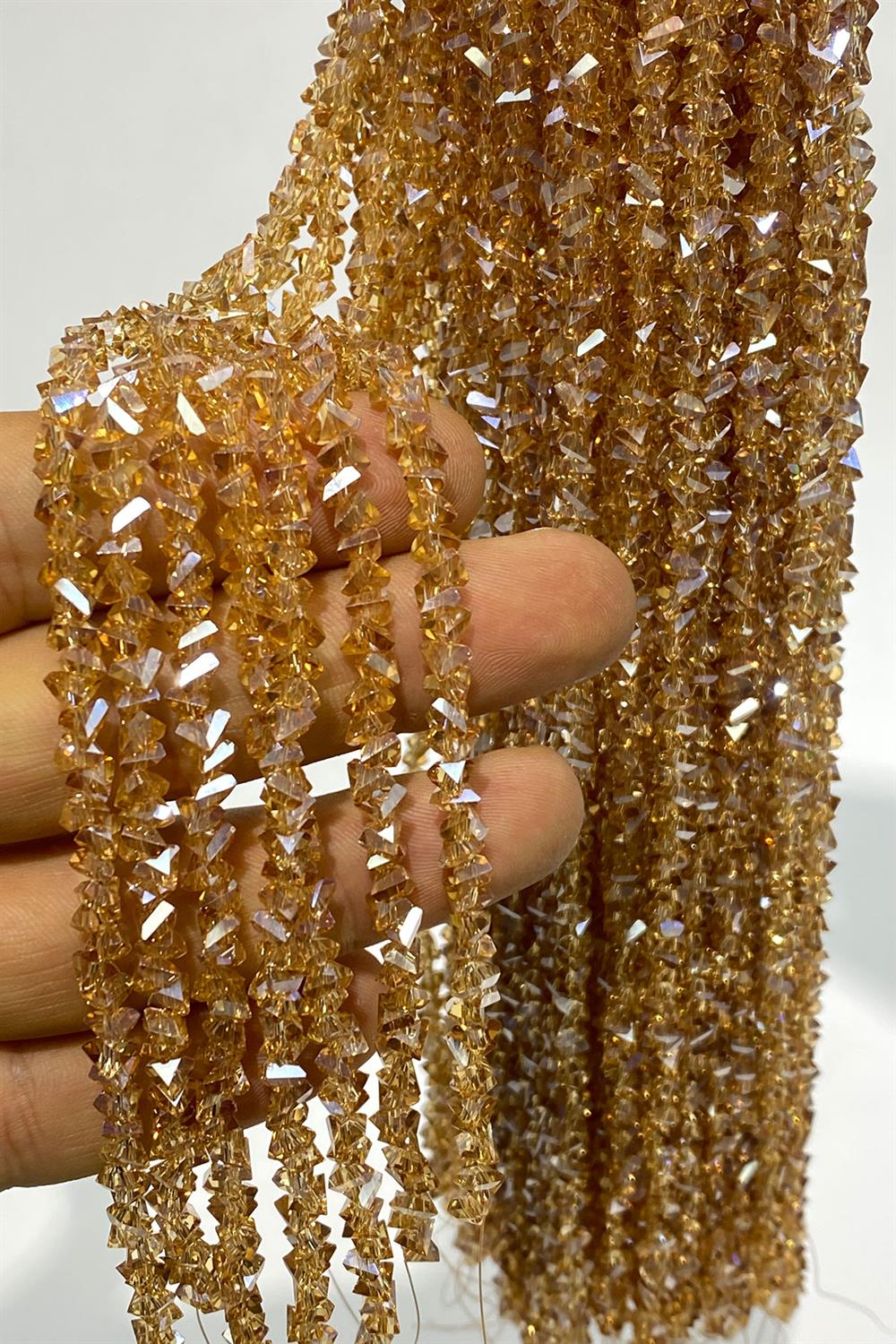 Bal Rengi Üçgen Kesim Parlak Kristal Boncuk 6 mm