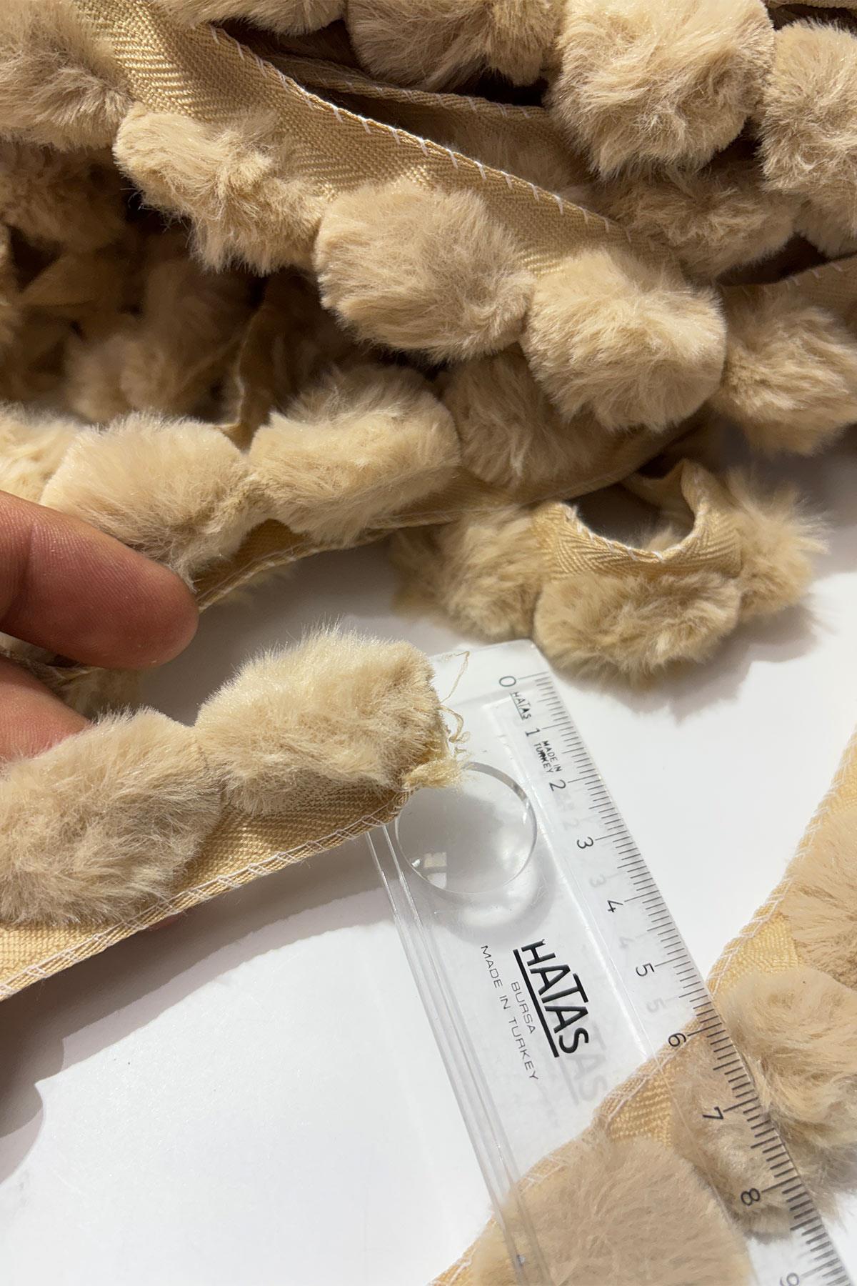 Bej Rengi Peluş Şerit Ponpon,Tavşan Kuyruğu Ponpon,Peluş Ponpon 1 mt
