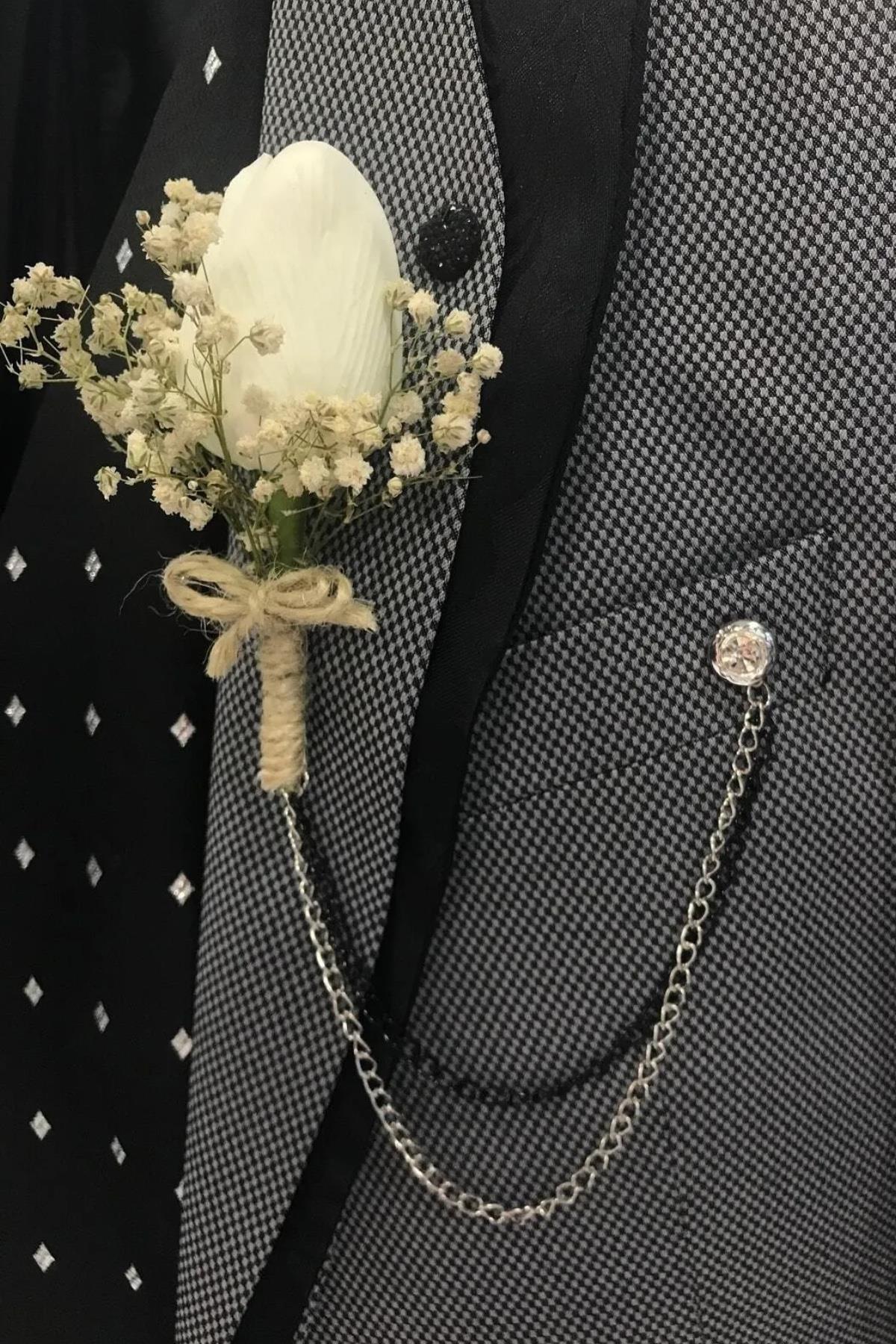 Beyaz Cipsolu Ve Beyaz Laleli Damat Yaka Çiçeği 1 Adet