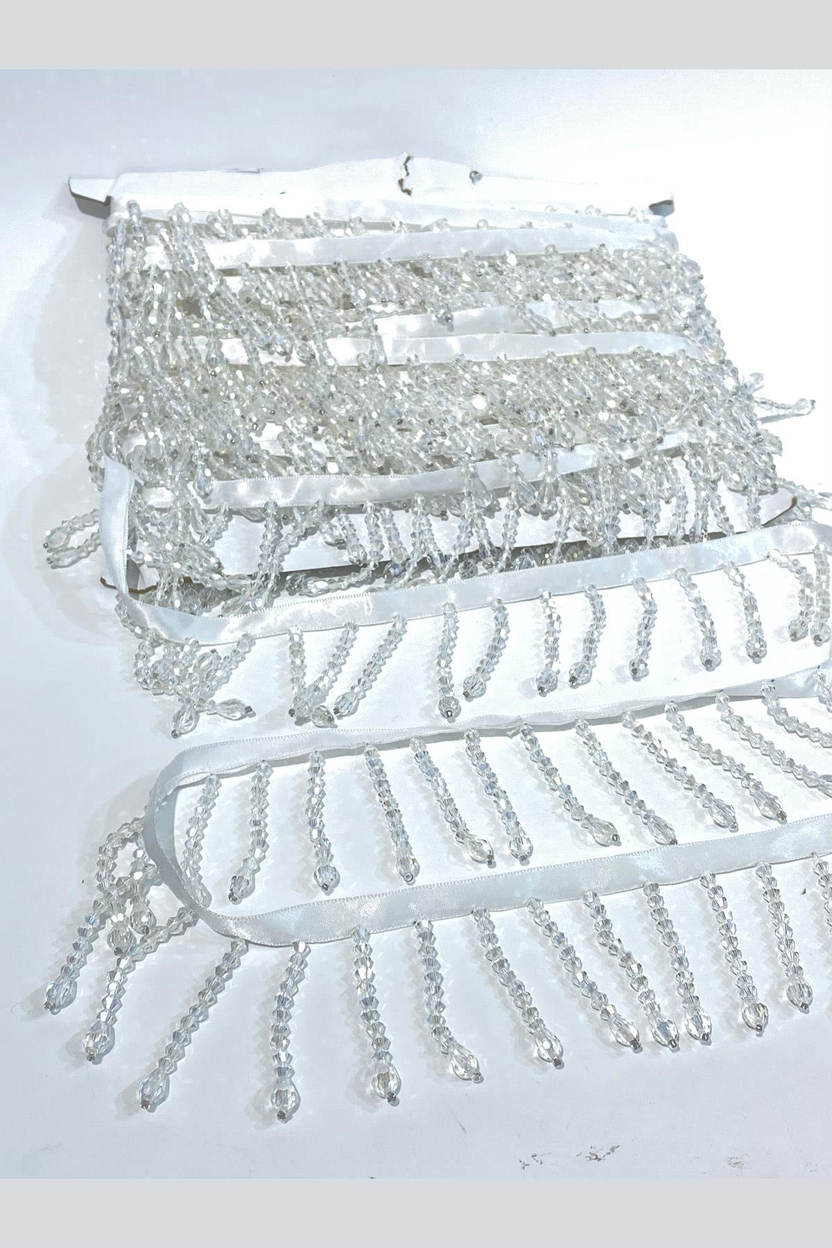 Beyaz Kristal Boncuk İşlemeli Saçak Püskül Şerit