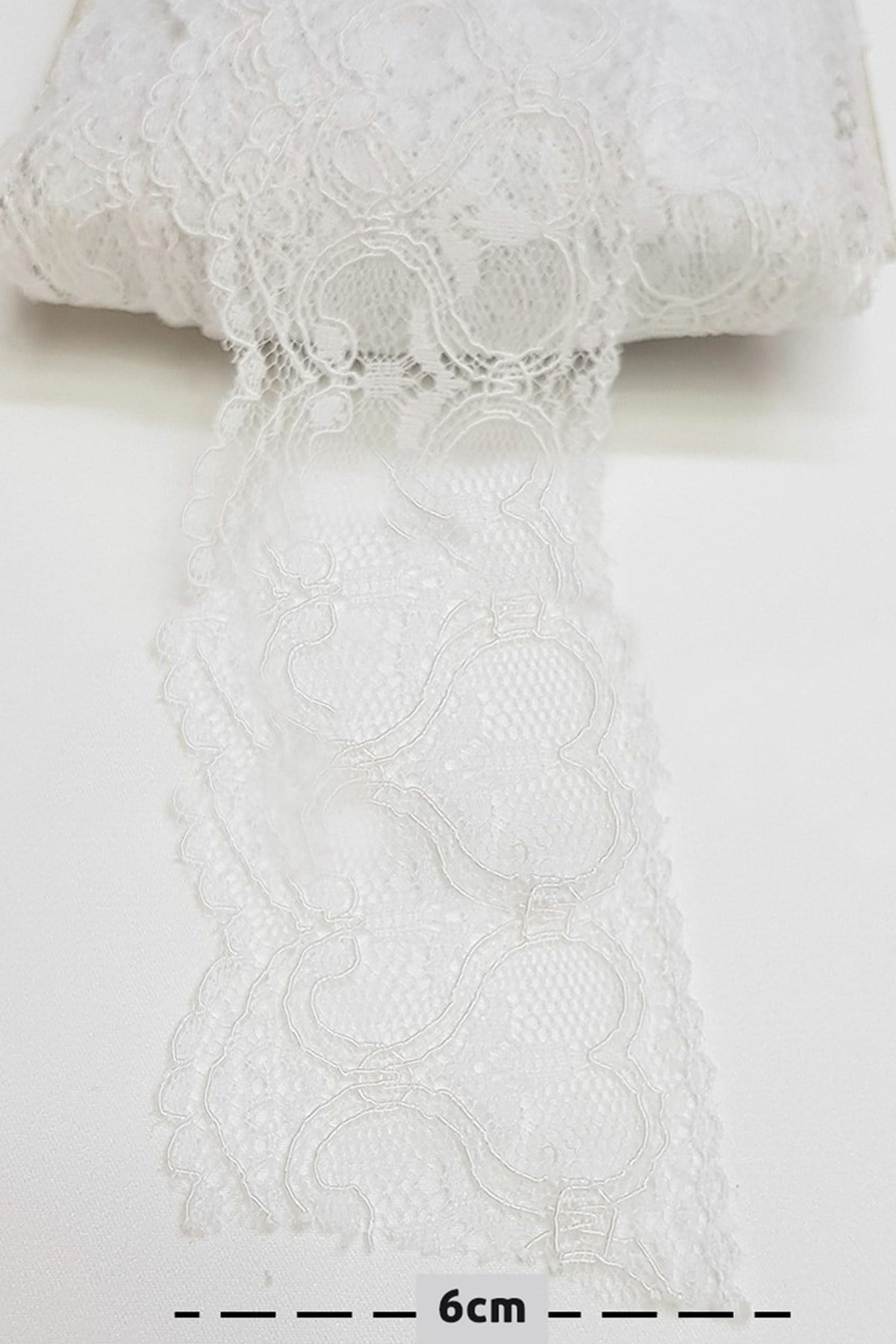 Beyaz Kolalı Kuğu Dantel 6 cm
