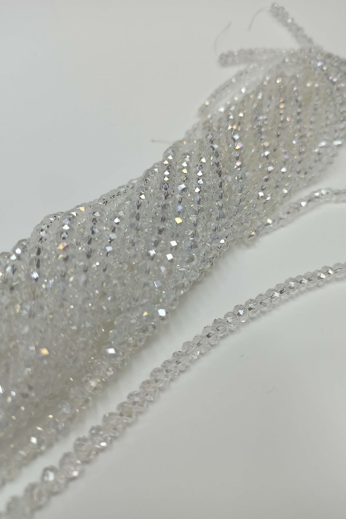 Beyaz Kristal Boncuk 6 mm