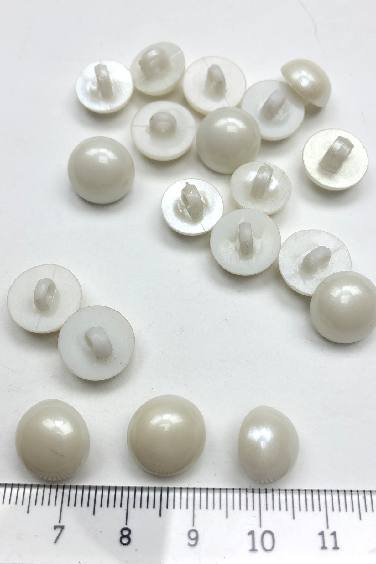 Beyaz Plastik İnci Düğme