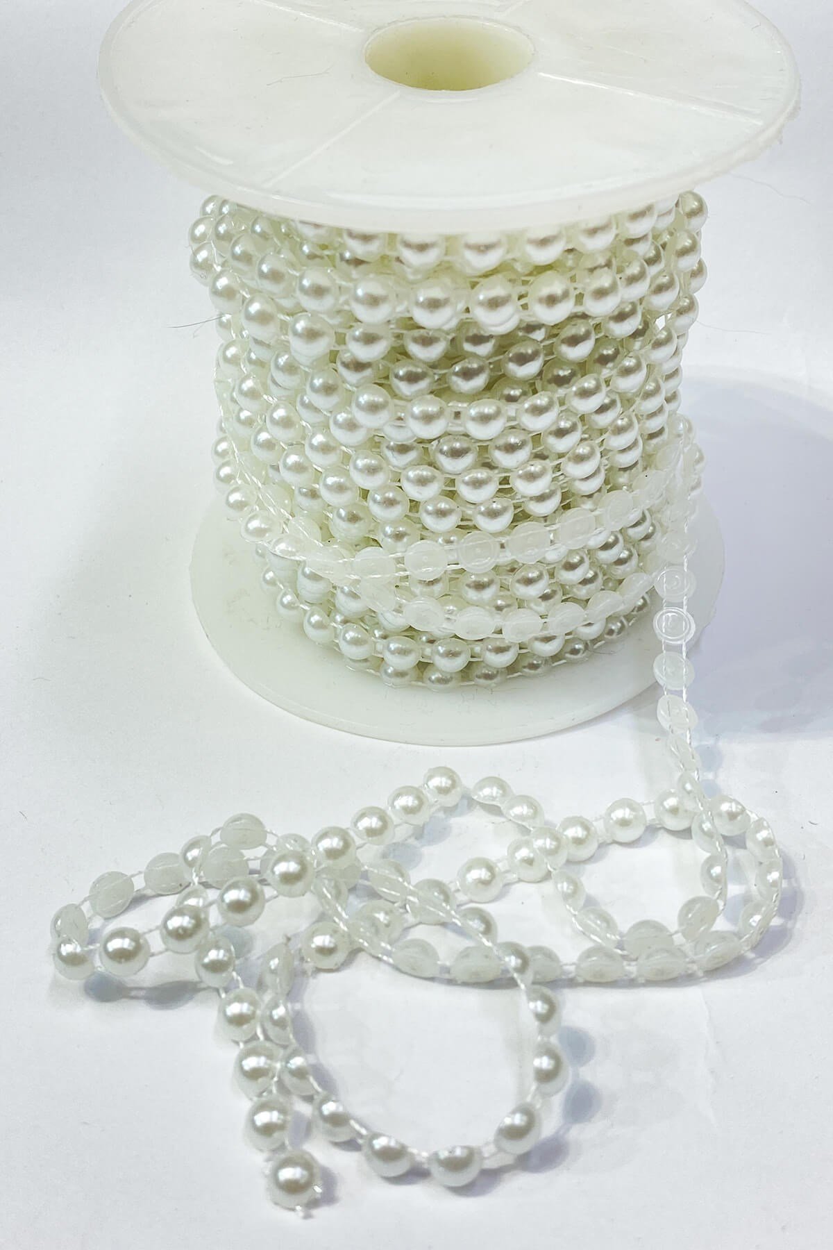 Beyaz Plastik Şerit Yarım İnci 6 mm 10 mt