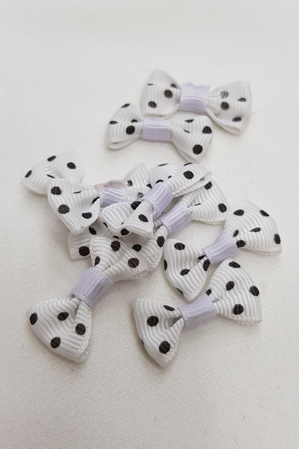 Beyaz Puantiyeli Fiyonk 10'lu
