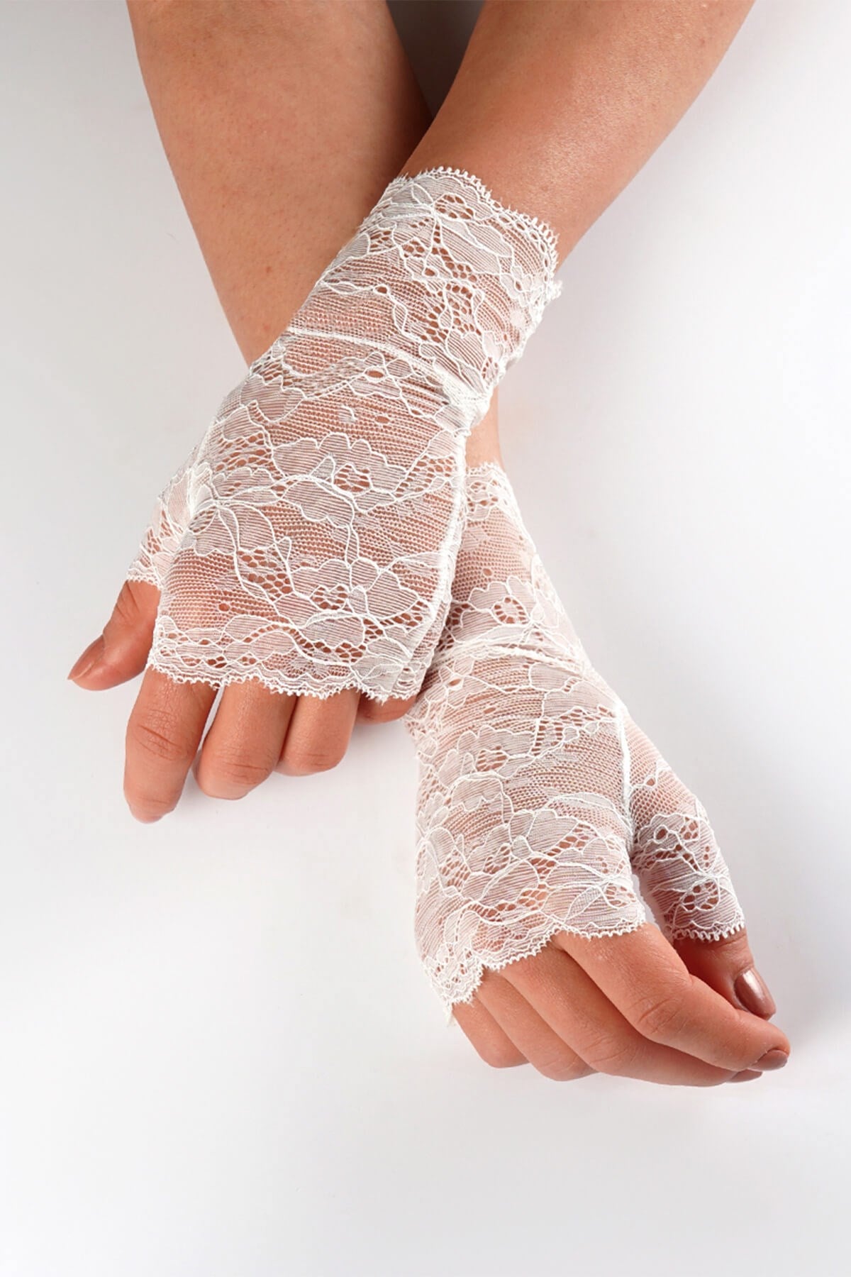 White Half Finger Lace Bridal Gloves