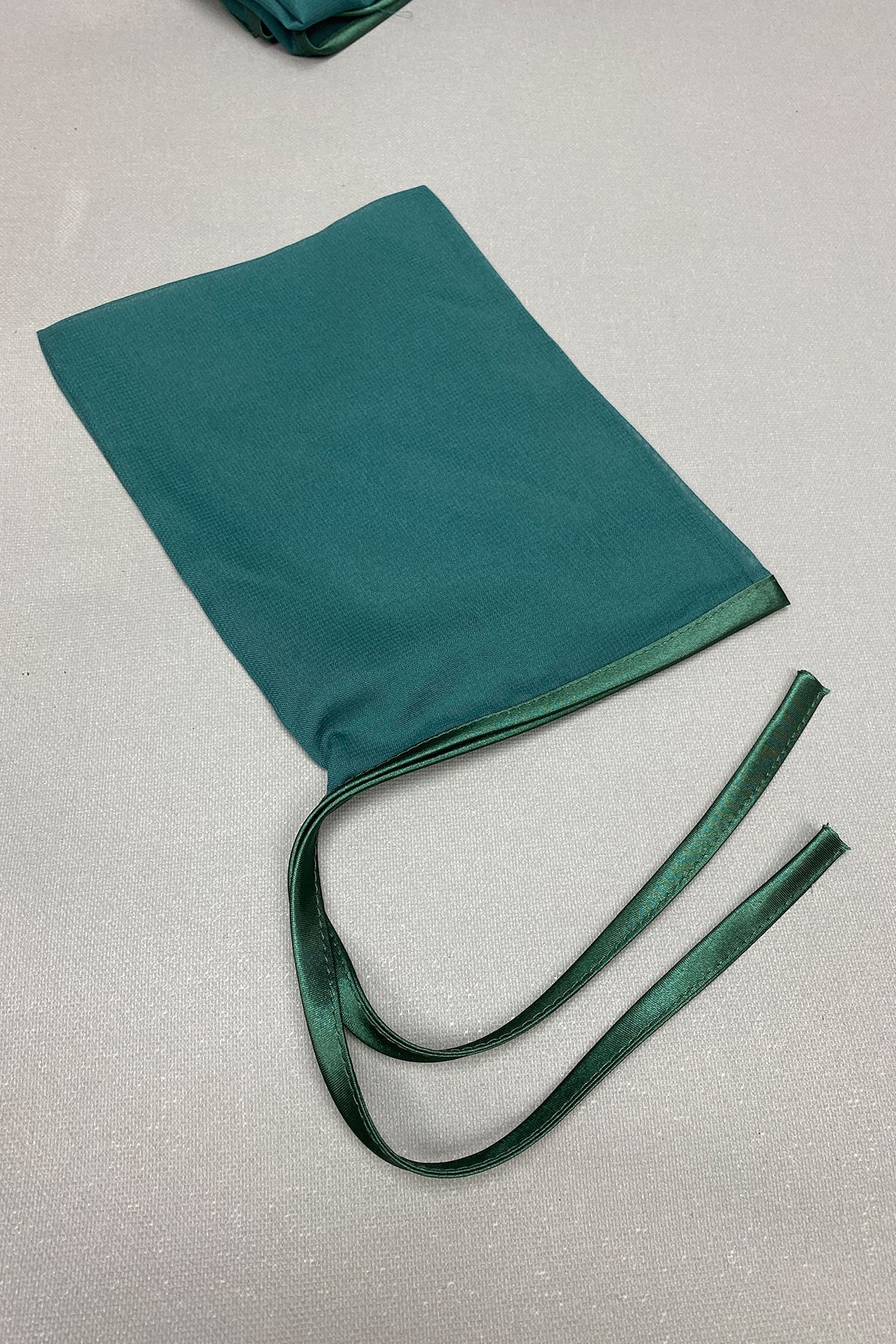 Biyeli Gelin Duvağı Nakışlı Damat Örtü ve Takı Kurdele Seti