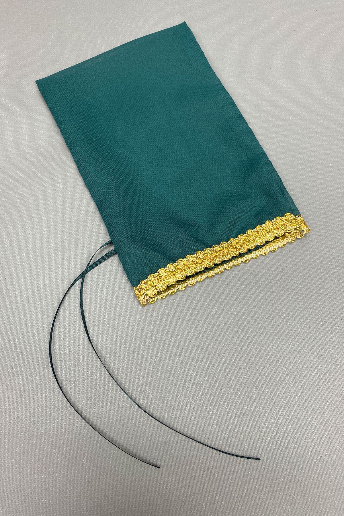 Biyeli Gelin Duvağı Nakışlı Damat Örtüsü ve Takı Kurdele Set