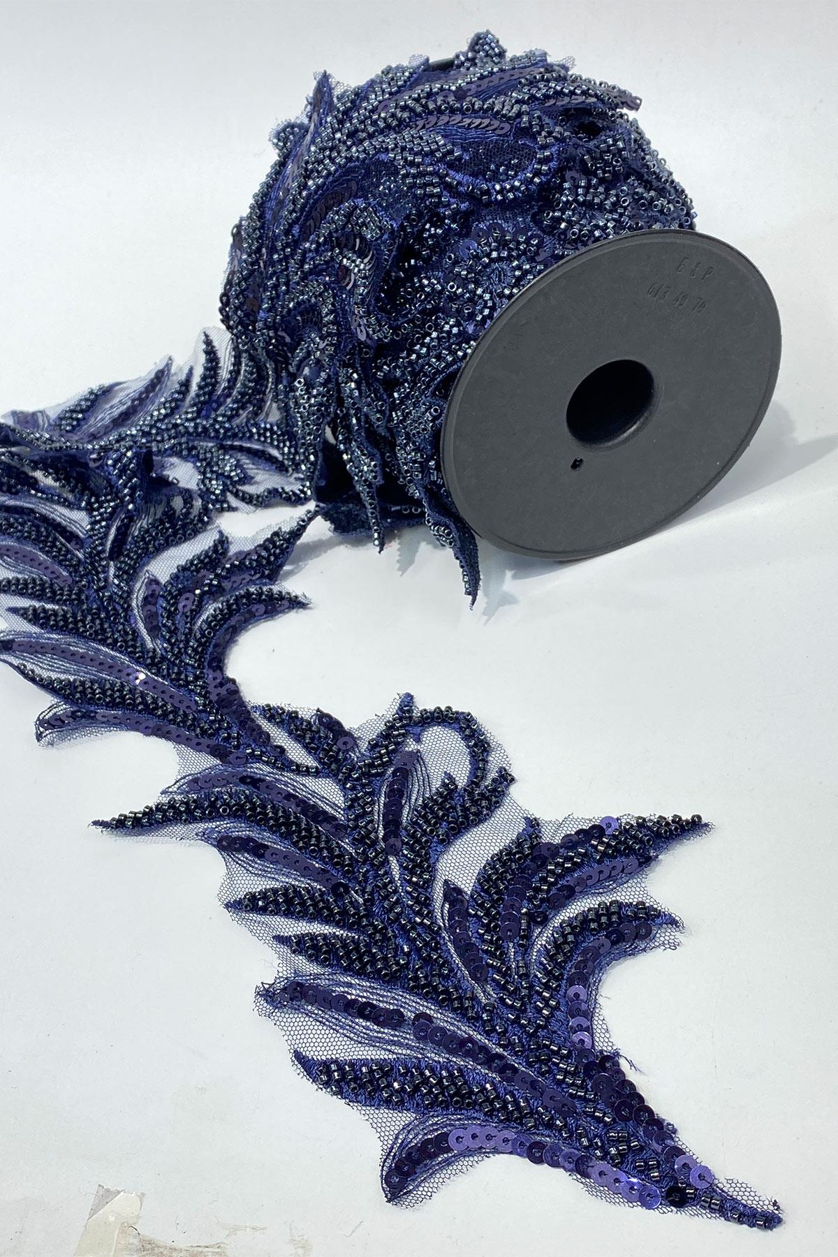 Boncuk İşlemeli Yaprak Desenli Geniş Şerit Aplik 1 Metre