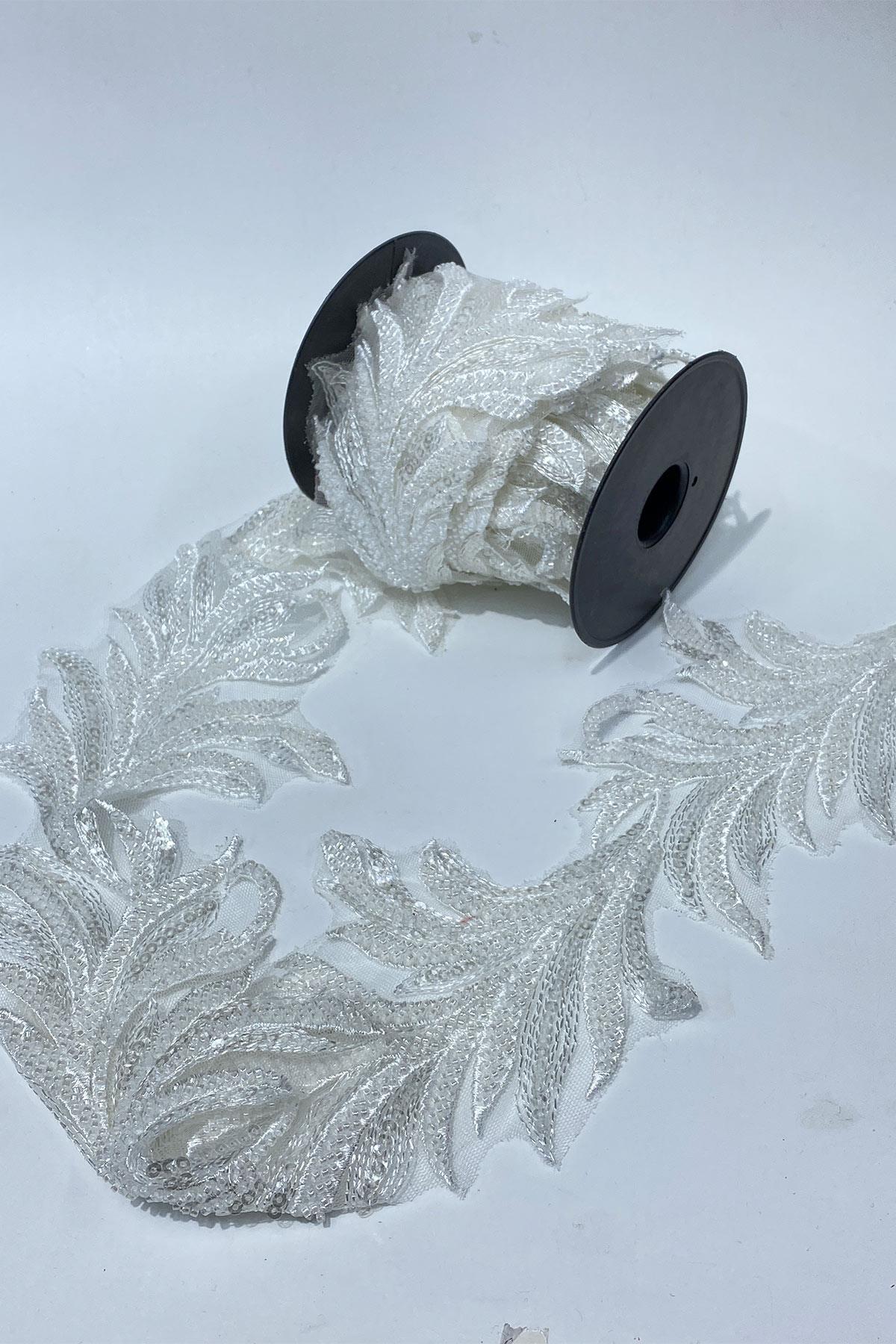 Boncuk İşlemeli Yaprak Desenli Geniş Şerit Aplik 1 Metre