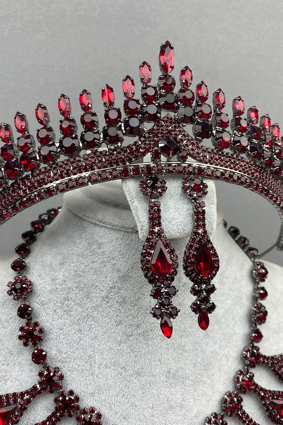 Burgundy Anteras Bridal Henna Crown and Necklace Set