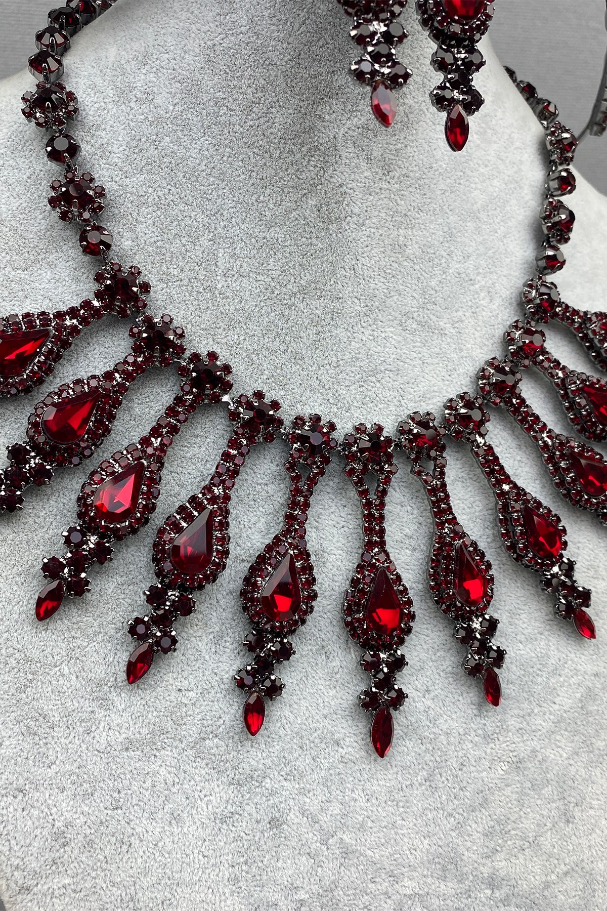 Burgundy Anteras Bridal Henna Crown and Necklace Set