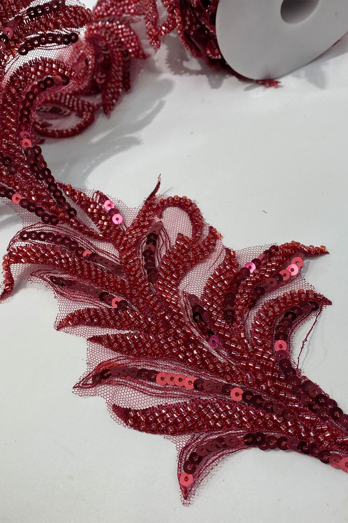 Bordo Boncuk İşlemeli Yaprak Desenli Geniş Şerit Aplik 1 Metre