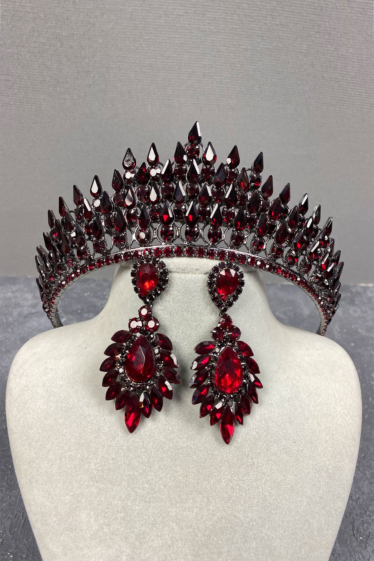 Burgundy Drop 3D Bridal Henna Crown And Stone Earring Set