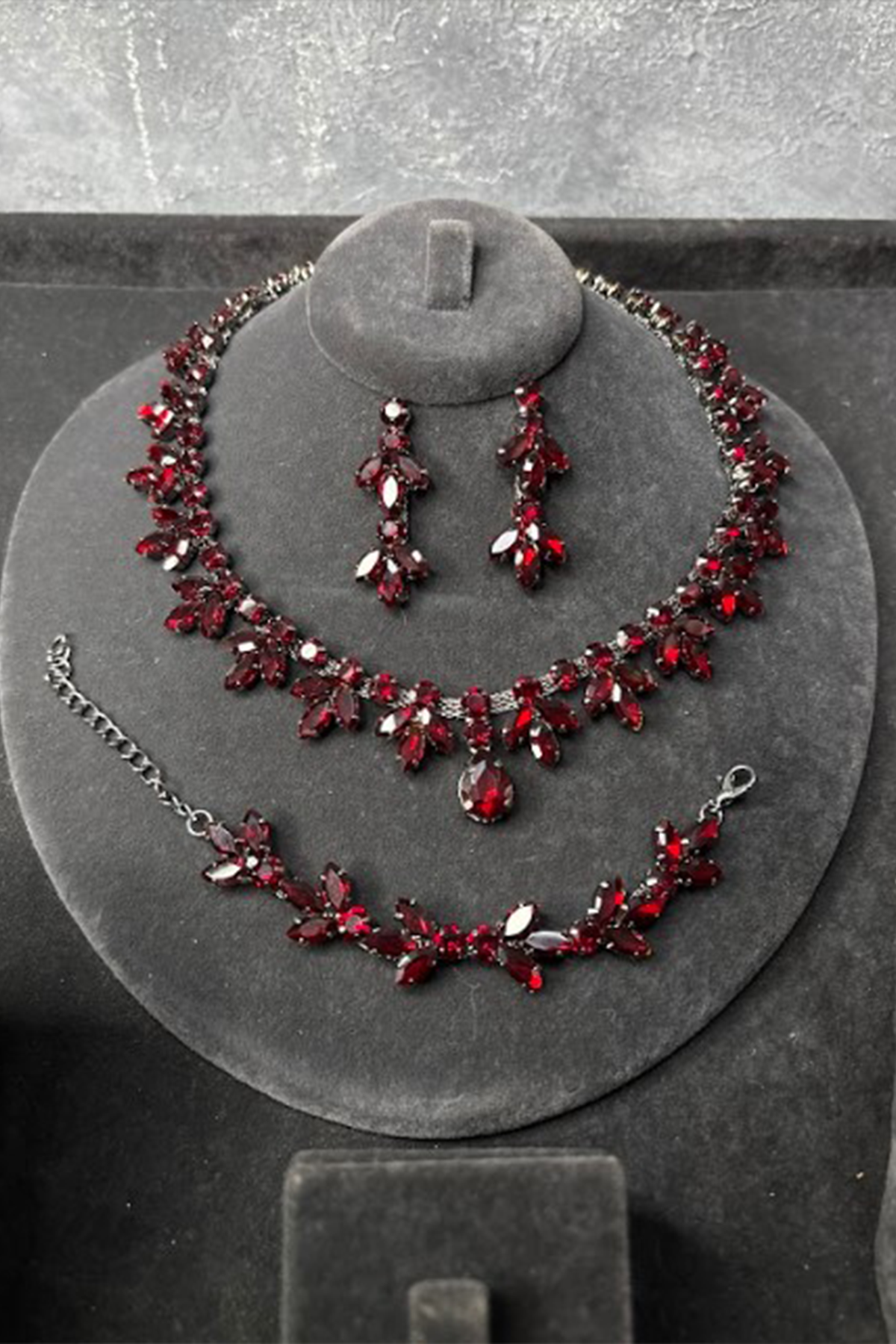 Bordo Renk Vintage Model Taşlı Kolye Küpe Bileklik Set Zarif Şık Abiye Düğün Takı