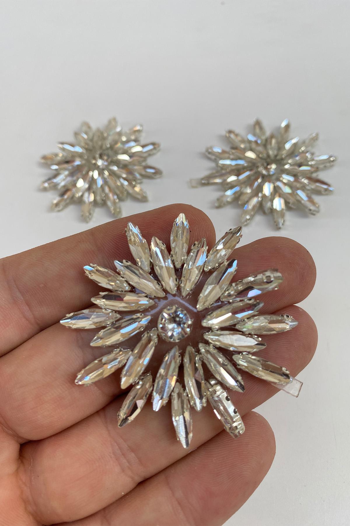 Çiçek Desenli Ütüyle Yapışan Parlak Taşlı Aplik