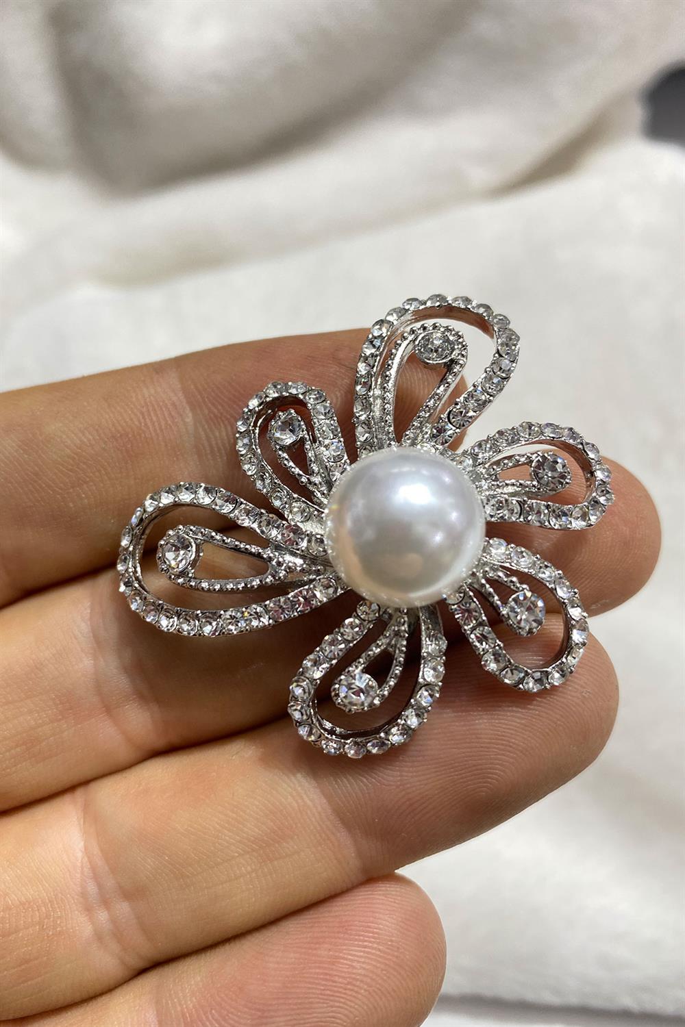 Flower Motif, Pearl and Stone Collar Brooch