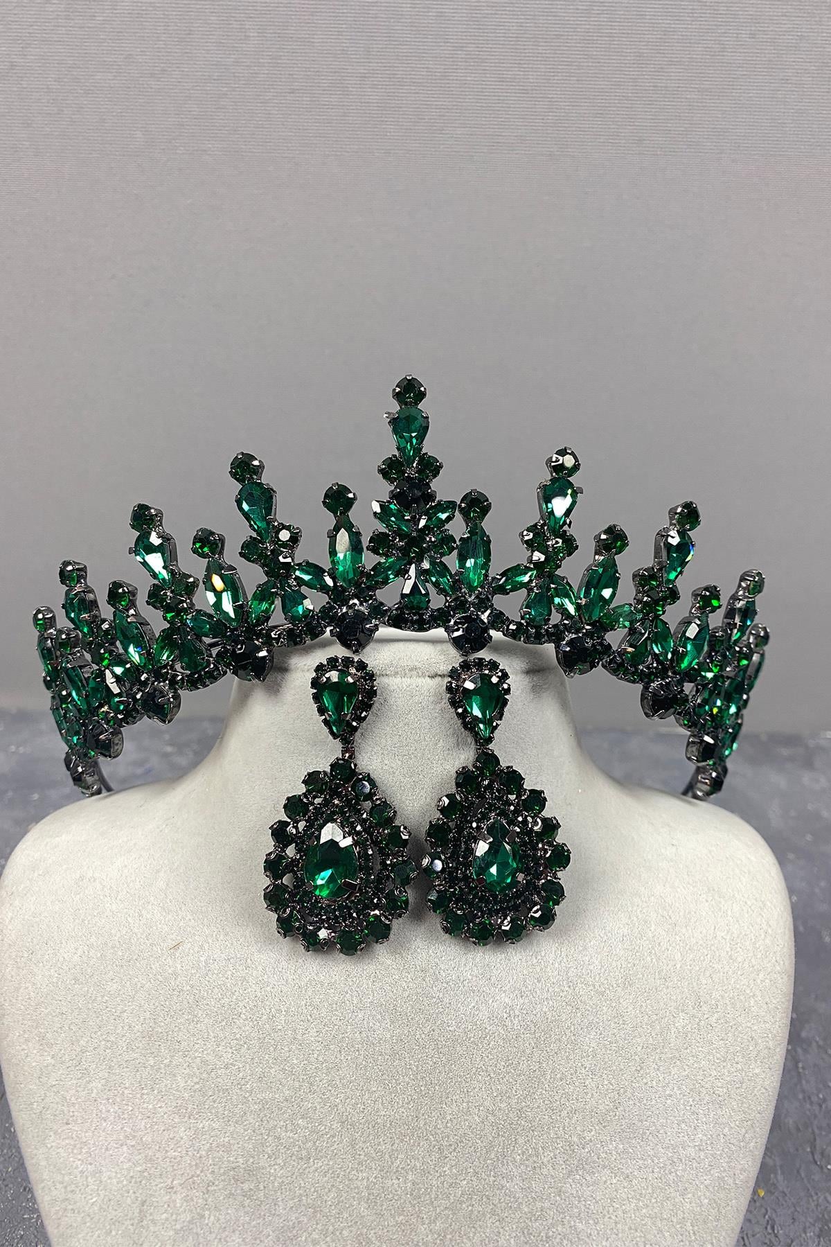 Cooker Bridal Henna Tiara and Stud Earrings Set