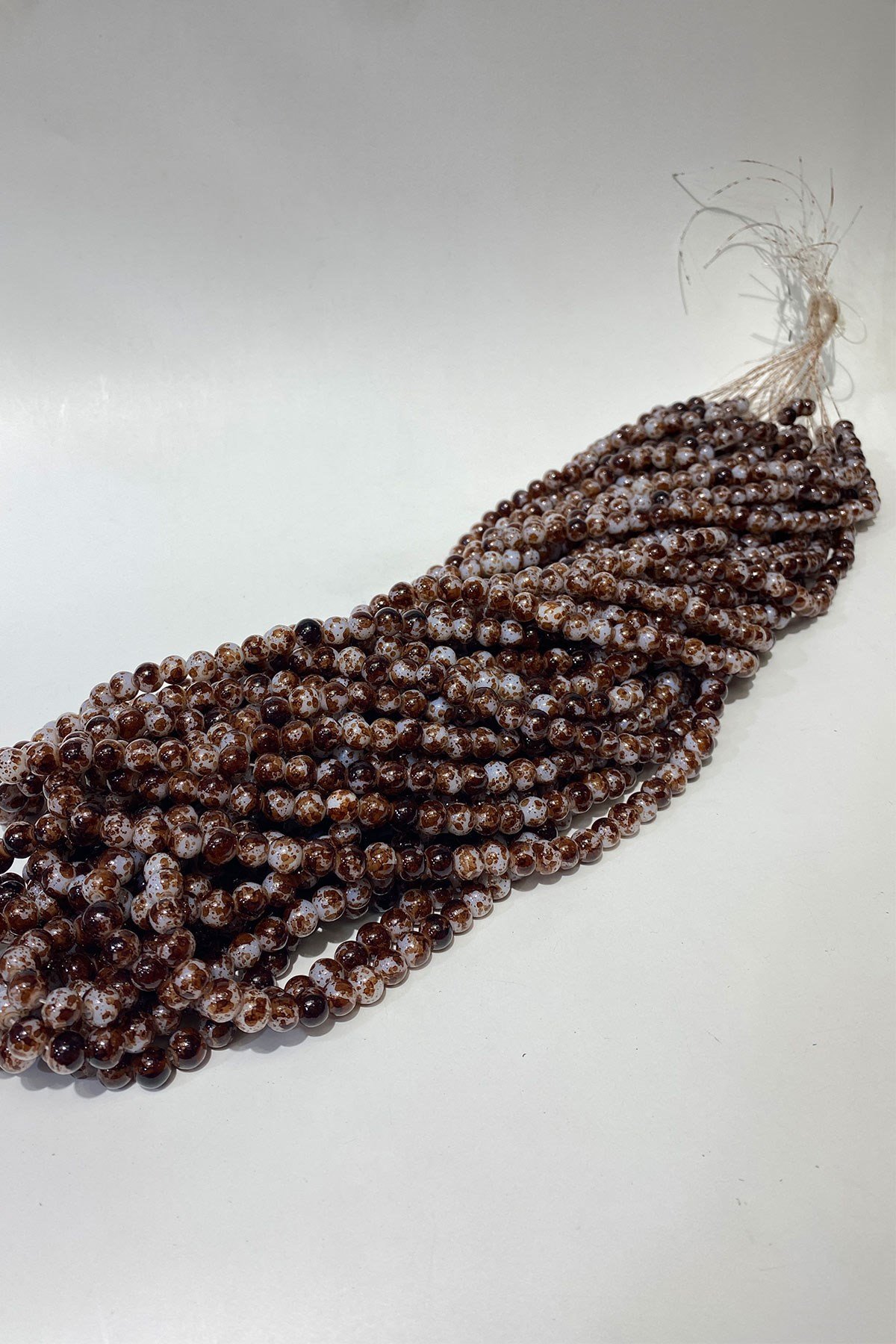 خرز زجاجي من سلسلة منقوشة 8 مم