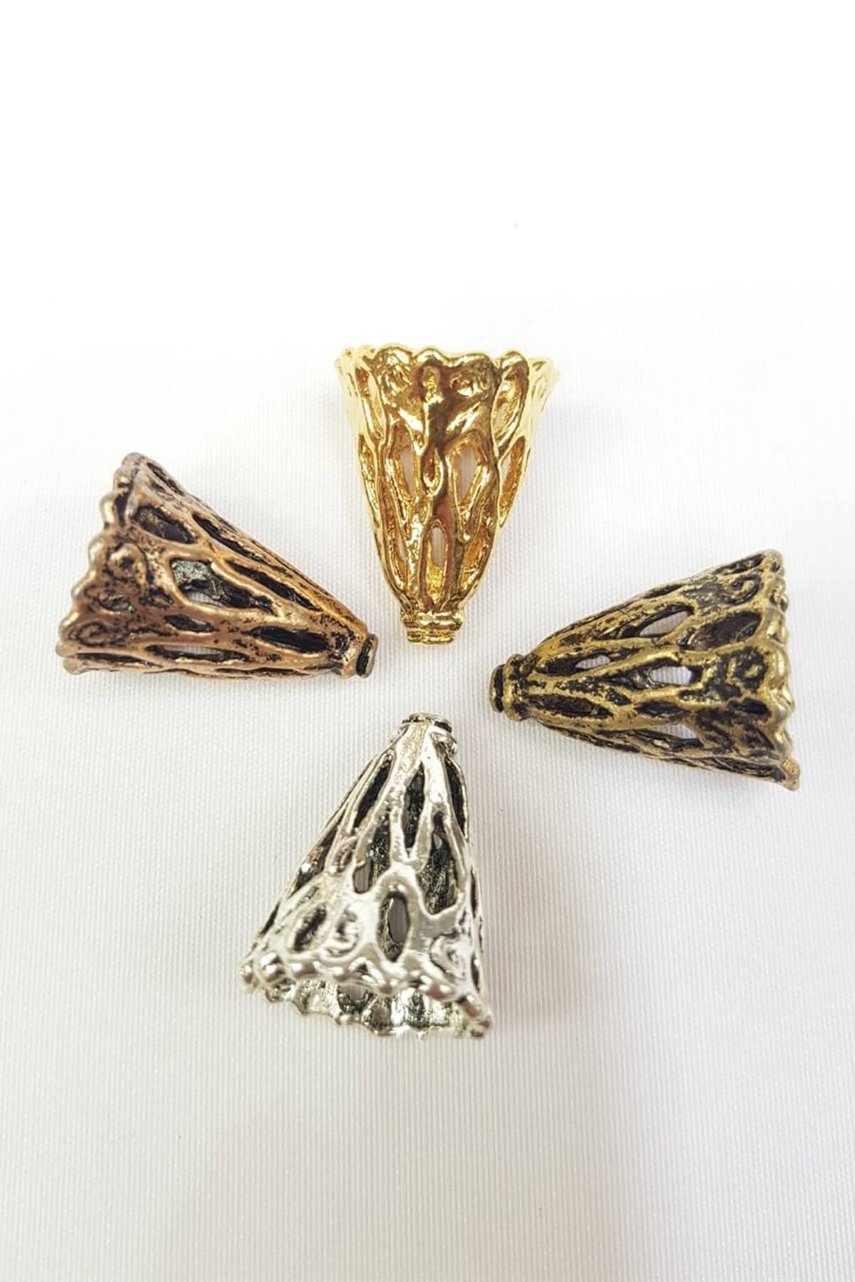 Desenli Metal Huni Kapak 04