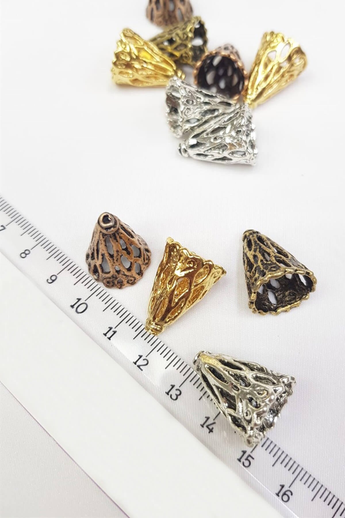 Desenli Metal Huni Kapak 04