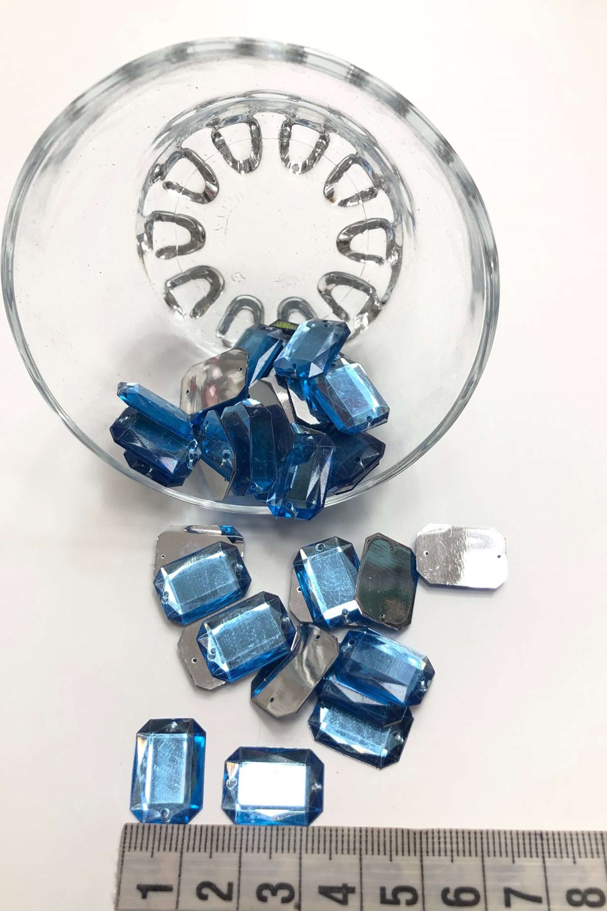 Blue Shuttle Plastic Stud Stone 20 gr