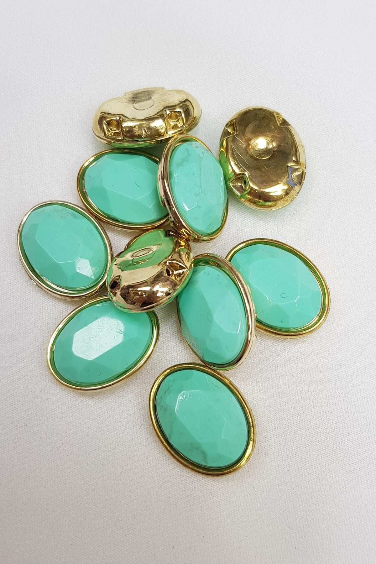 Claret Red Oval Case Strut Stone 1.5-2 cm 10 pcs