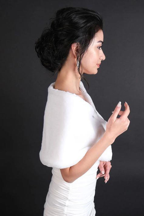 Düz Beyaz Yumuşak Gelin Kürkü Bolero Etol Kürk