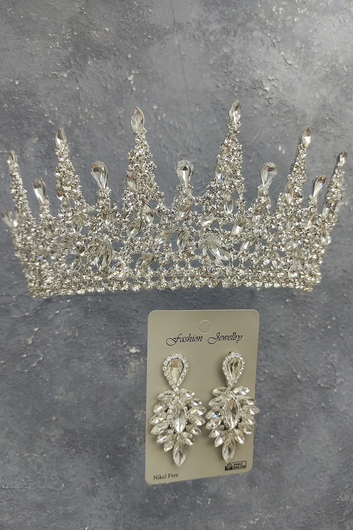 Gatria Model Bridal Crown And Drop Stone Earrings