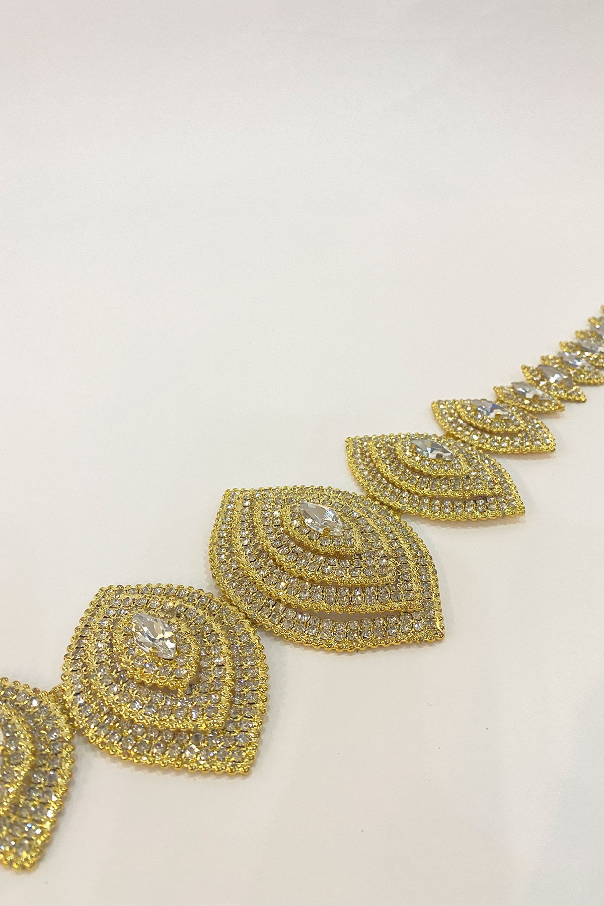 Gold Abiye Baklava Motifli Taşlı Kemer