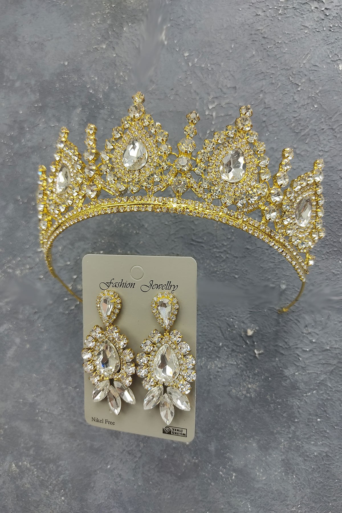 Gold Ahu Model Bridal Crown And Stud Earrings With Drop Stone