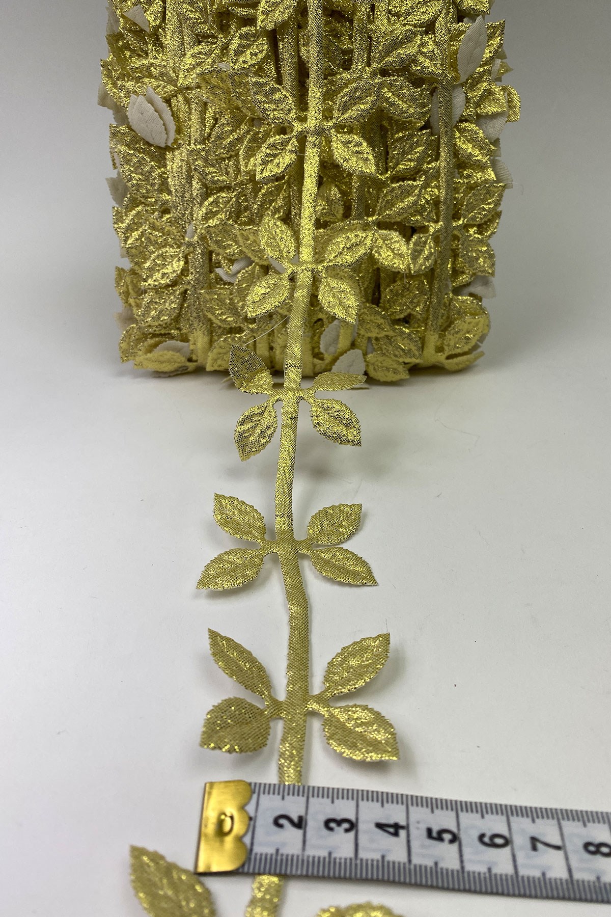 Gold Decorative 4 Leaf Strip Water Stone 1 mt