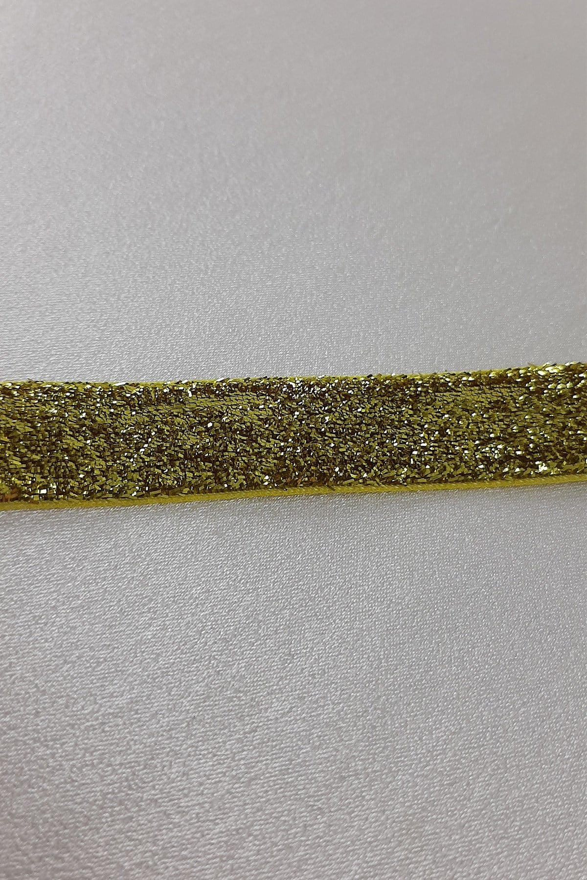 Gold Renk  Simli Kadife Kurdele 2 cm