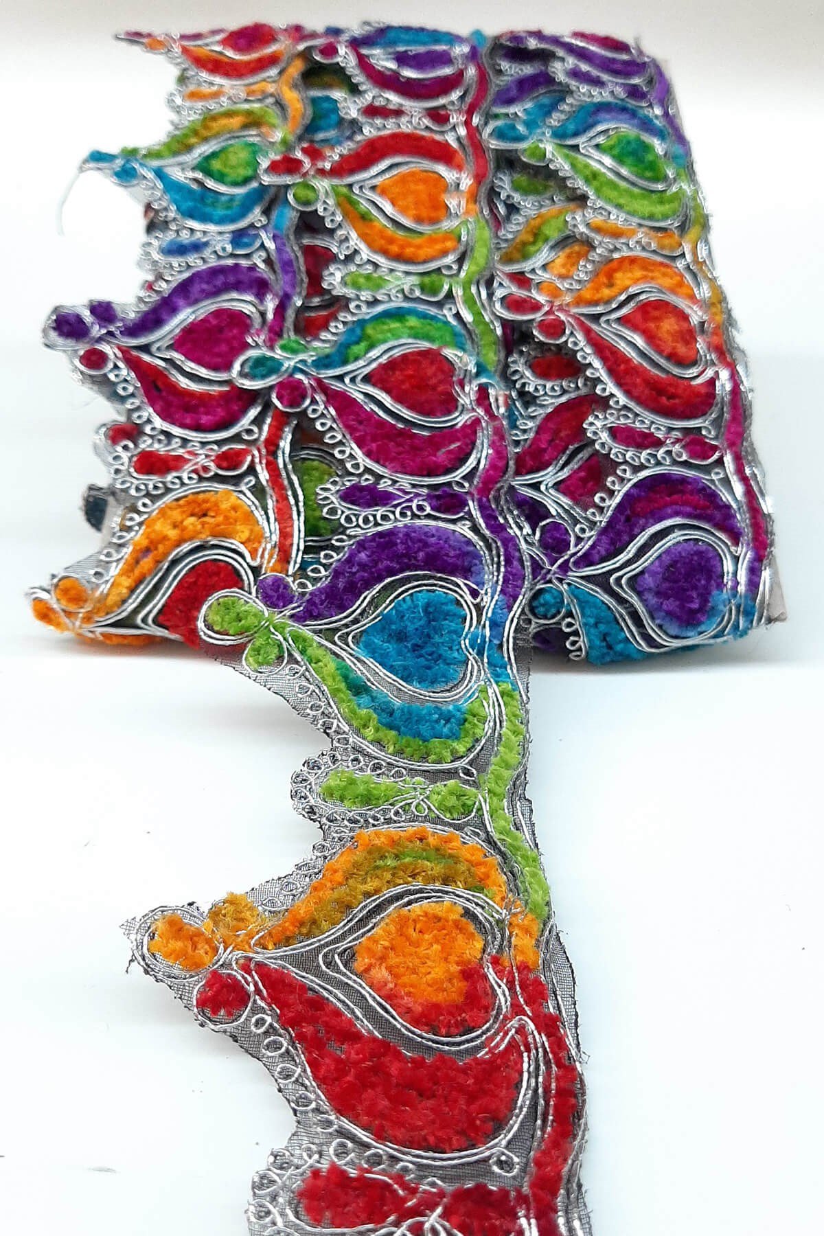 Gül Desenli Antik Şerit Güpür