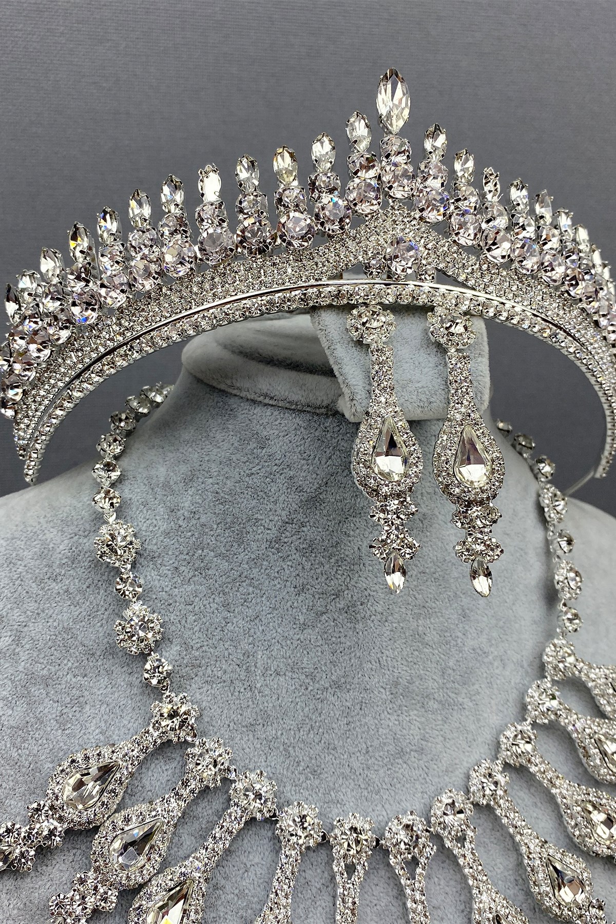 Silver Anteras Bridal Henna Crown and Necklace Set