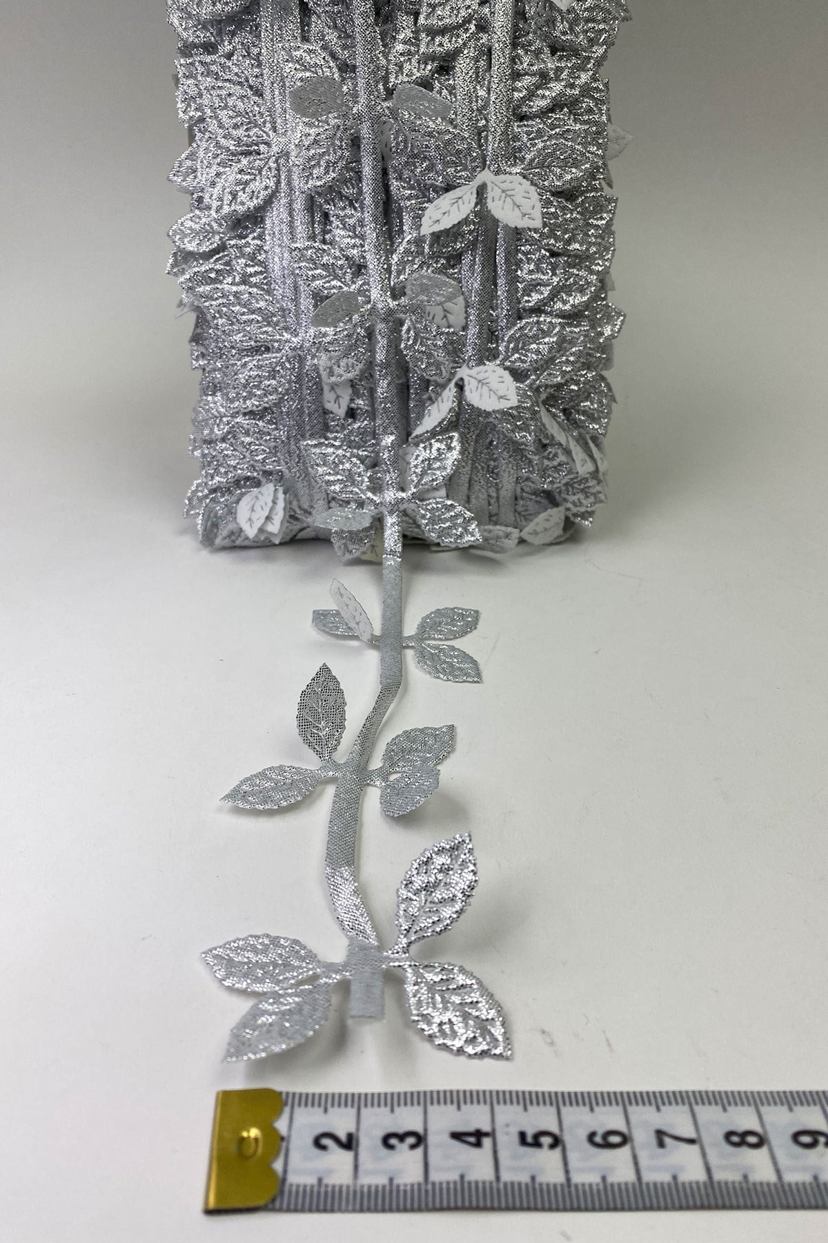 Silver Decorative 4 Leaf Strip Water Stone 1 mt